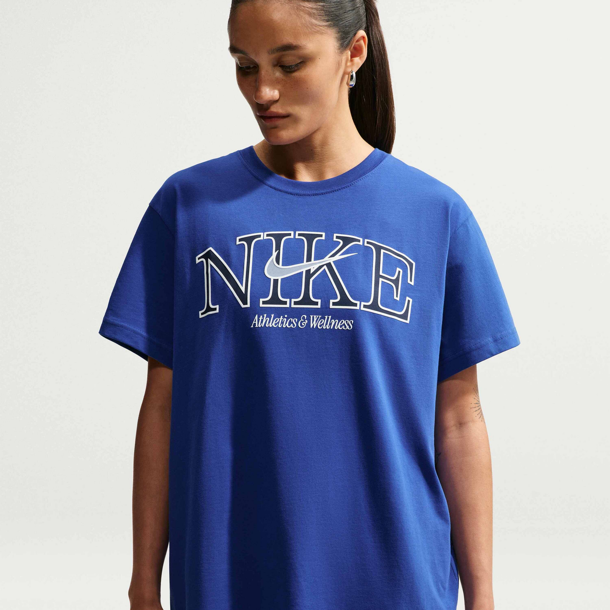 NIKE, Women's Oversized T-shirt Sportswear Classic