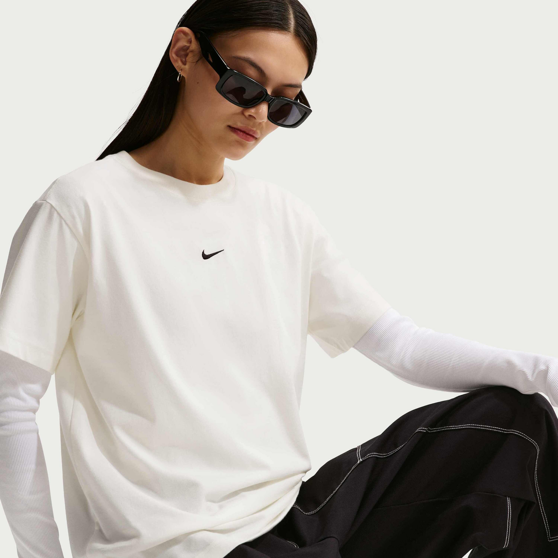 NIKE, Women's Oversized T-shirt Sportswear Classic