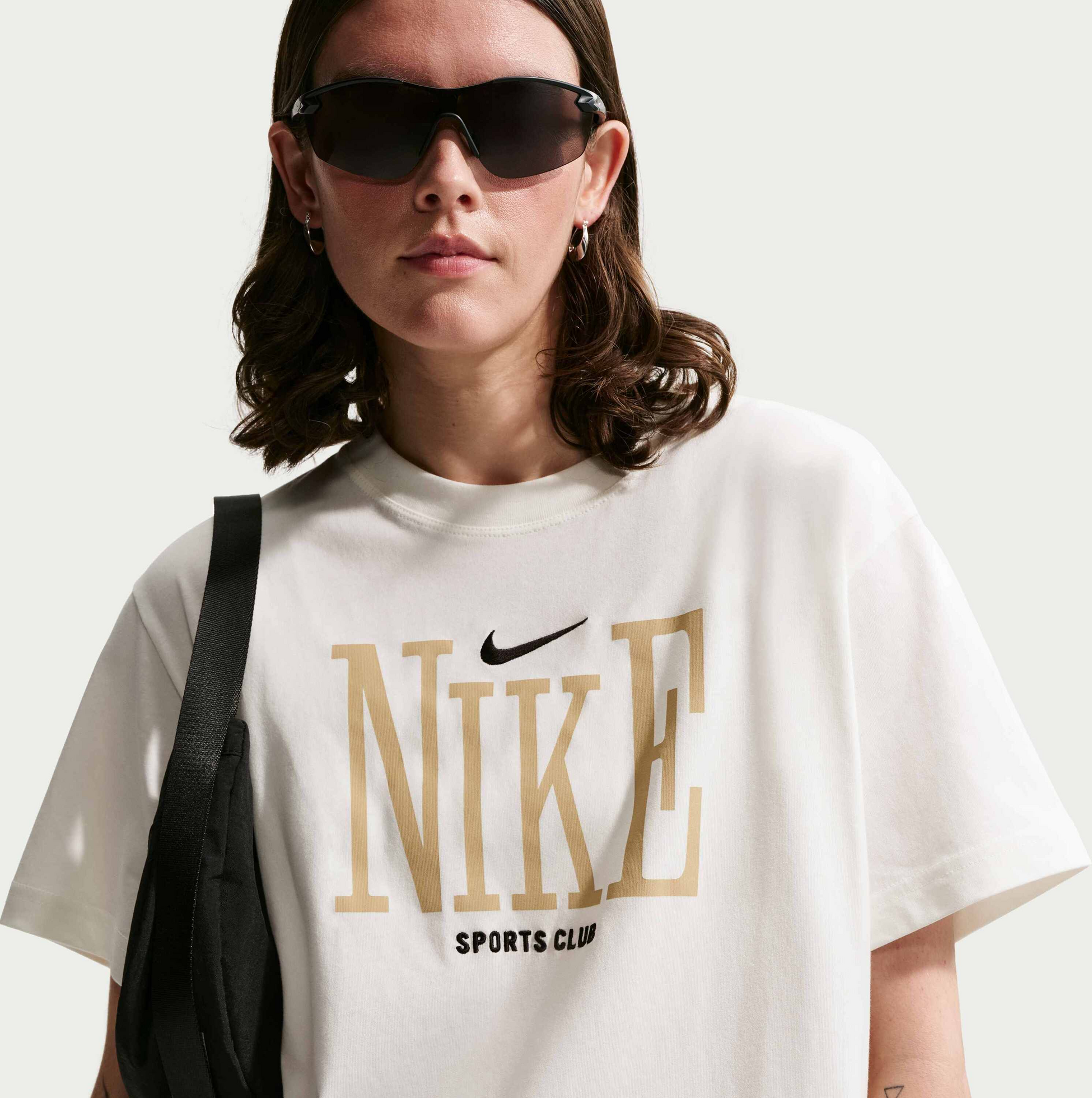 NIKE, Women's Oversized T-shirt Sportswear Classic