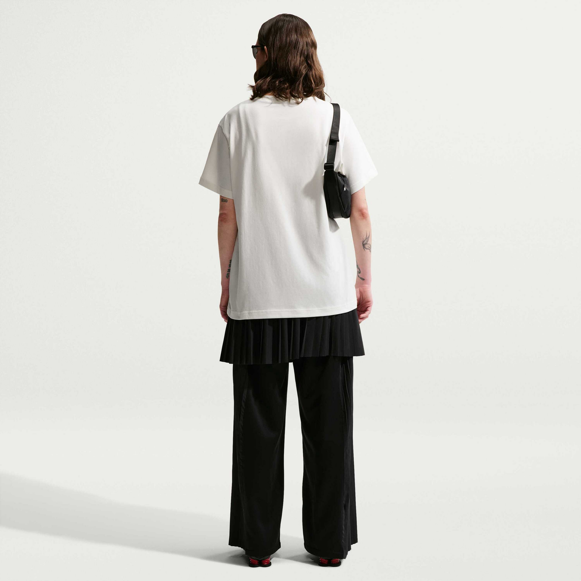NIKE, Women's Oversized T-shirt Sportswear Classic