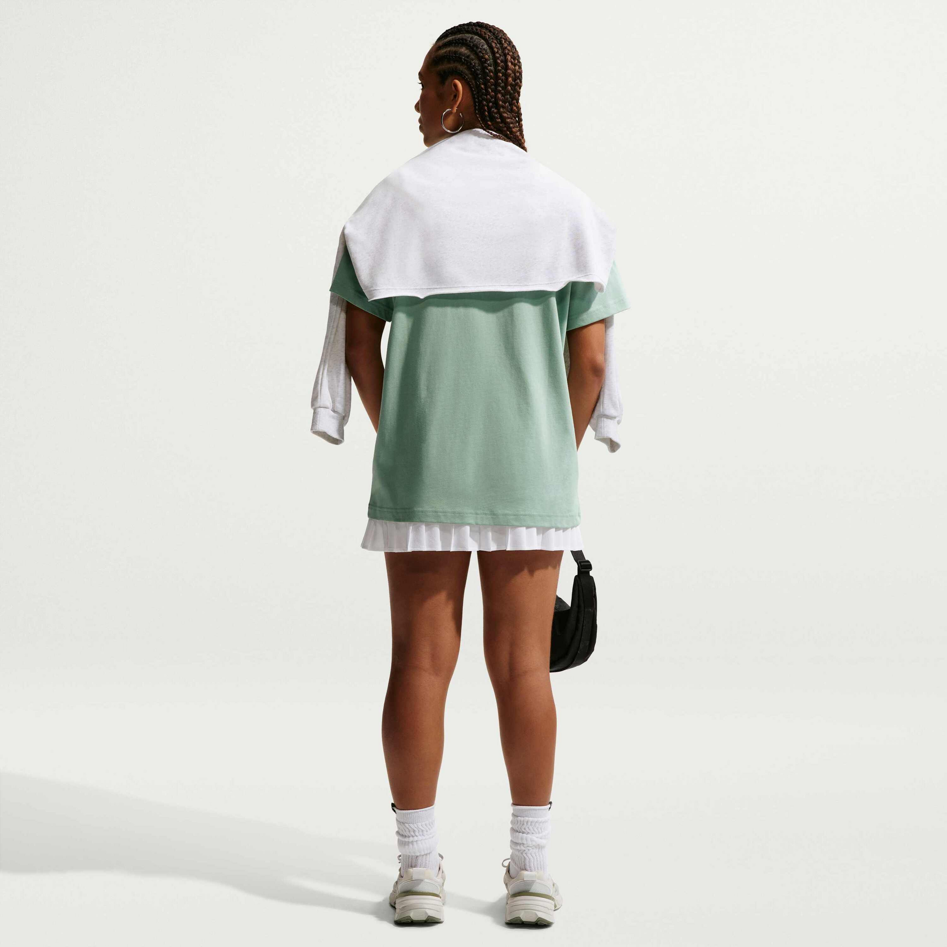 NIKE, Women's Oversized T-shirt Sportswear Classic