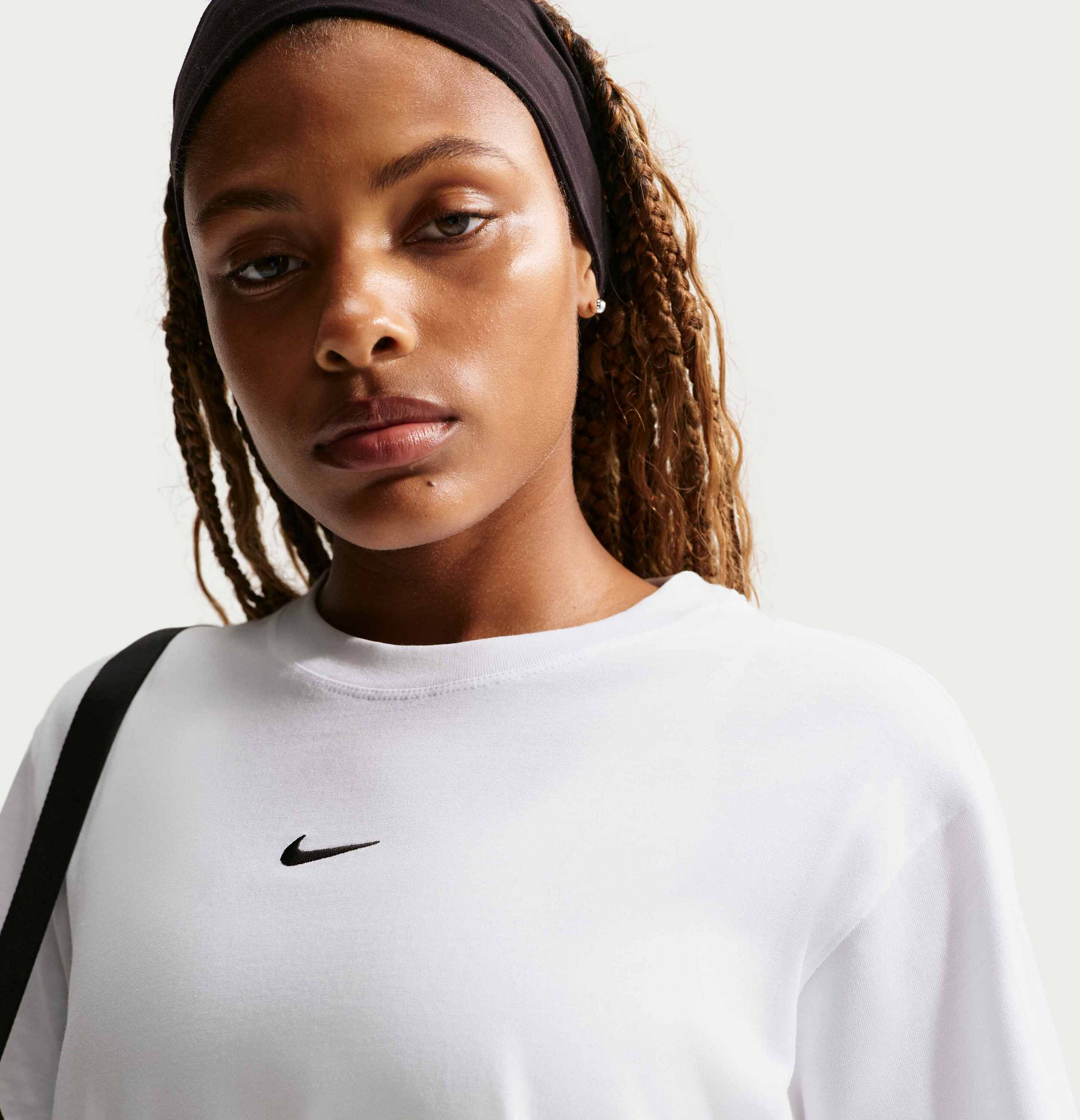 NIKE, Women's Oversized T-shirt Sportswear Classic