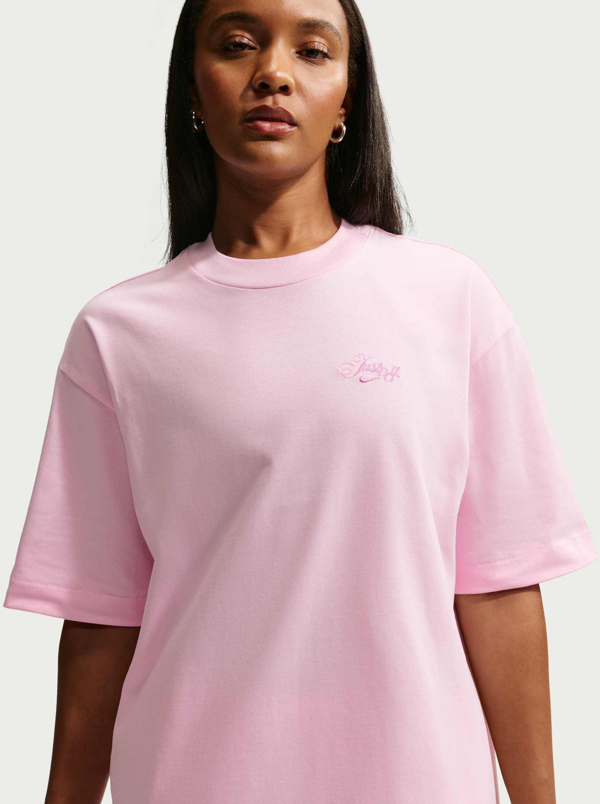 NIKE, Women's Oversized T-shirt Sportswear