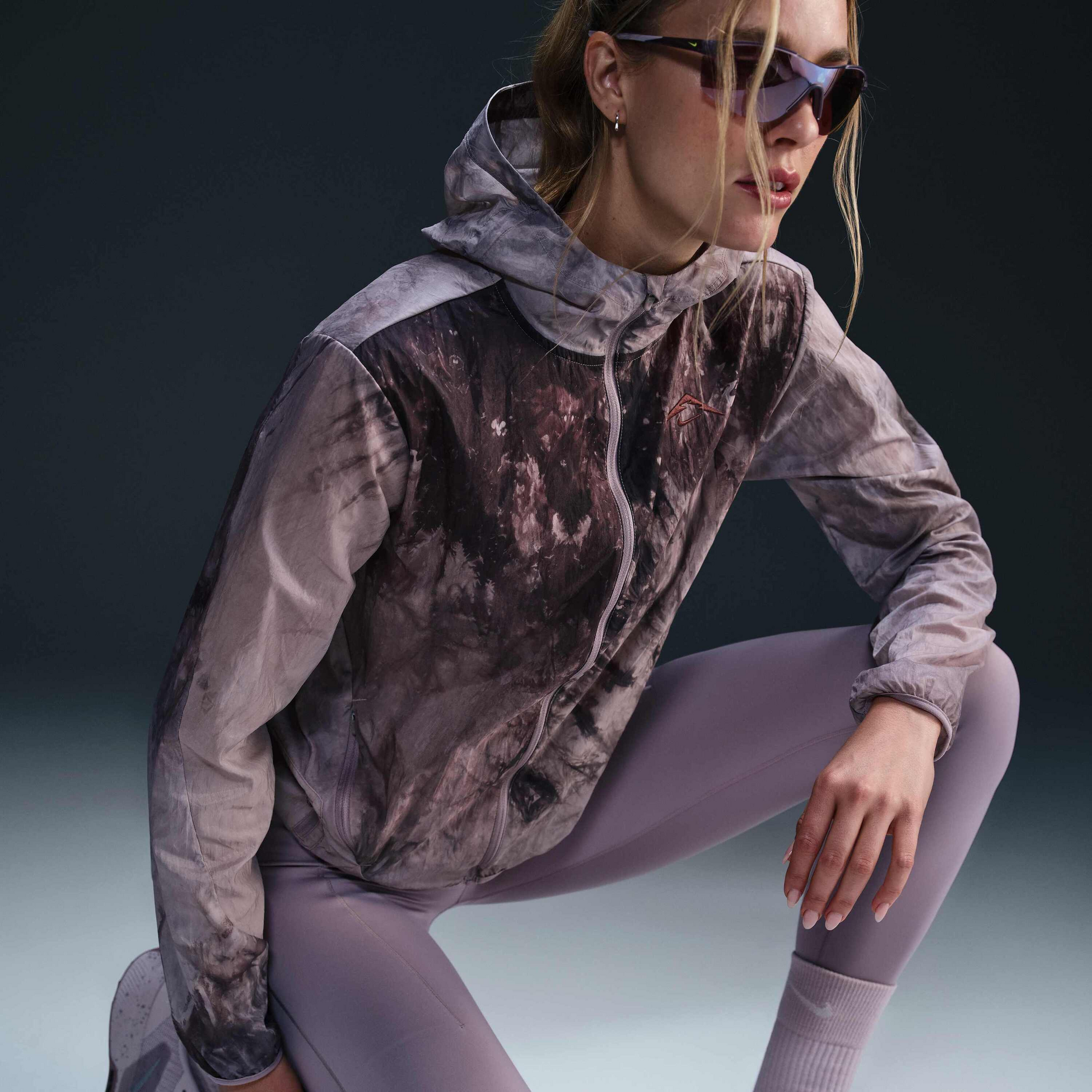 NIKE, Women's Repel Running Jacket Trail