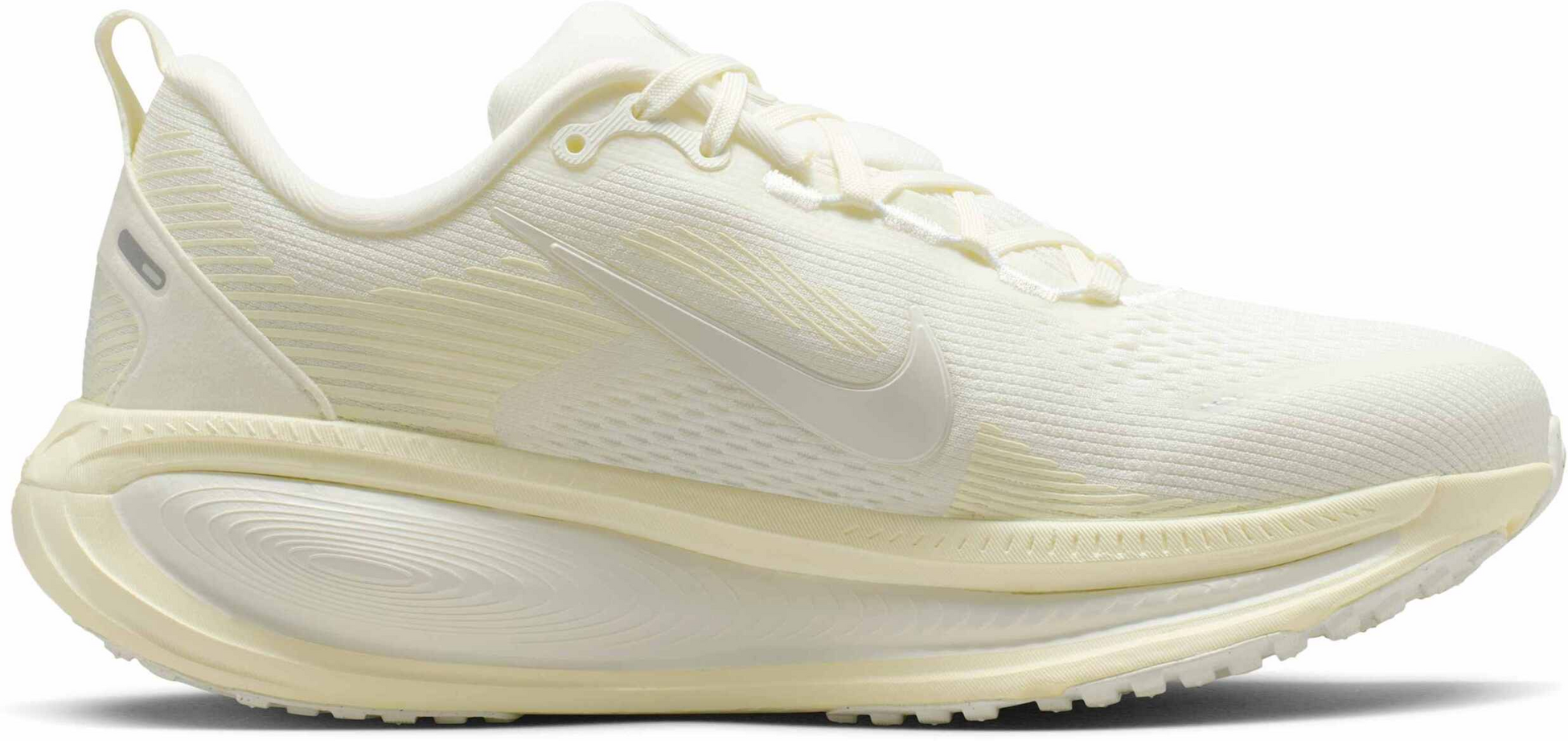 NIKE, Women's Road Running Shoes Vomero 18