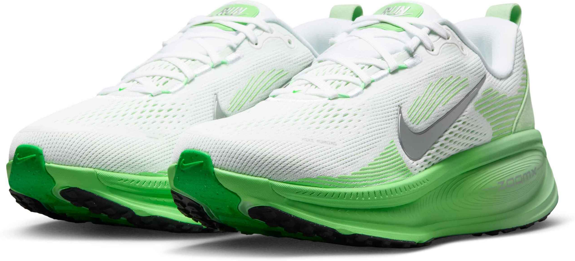 NIKE, Women's Road Running Shoes Vomero 18
