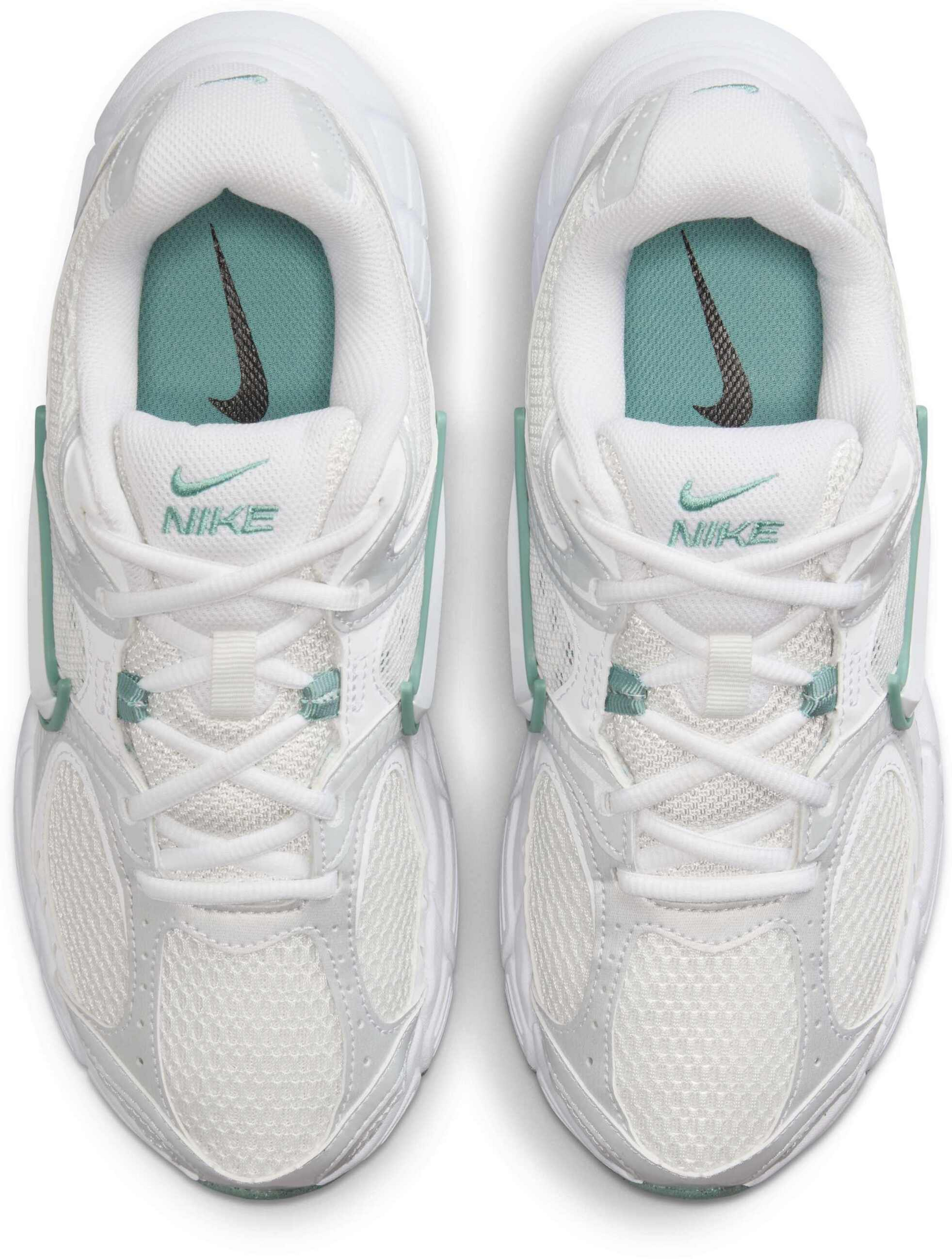 NIKE, Women's Shoes With Reflective Accents V5 Rnr