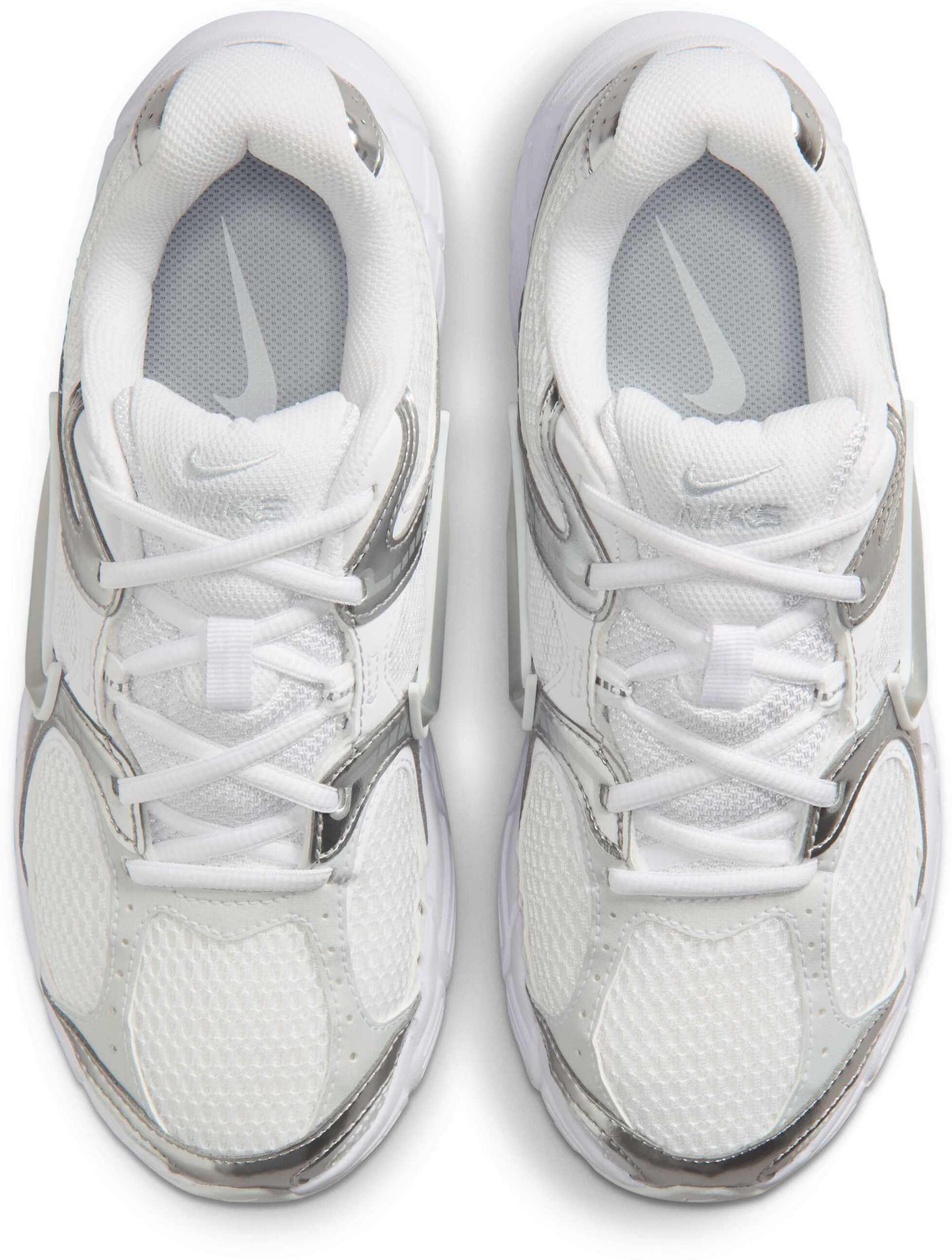 NIKE, Women's Shoes With Reflective Accents V5 Rnr