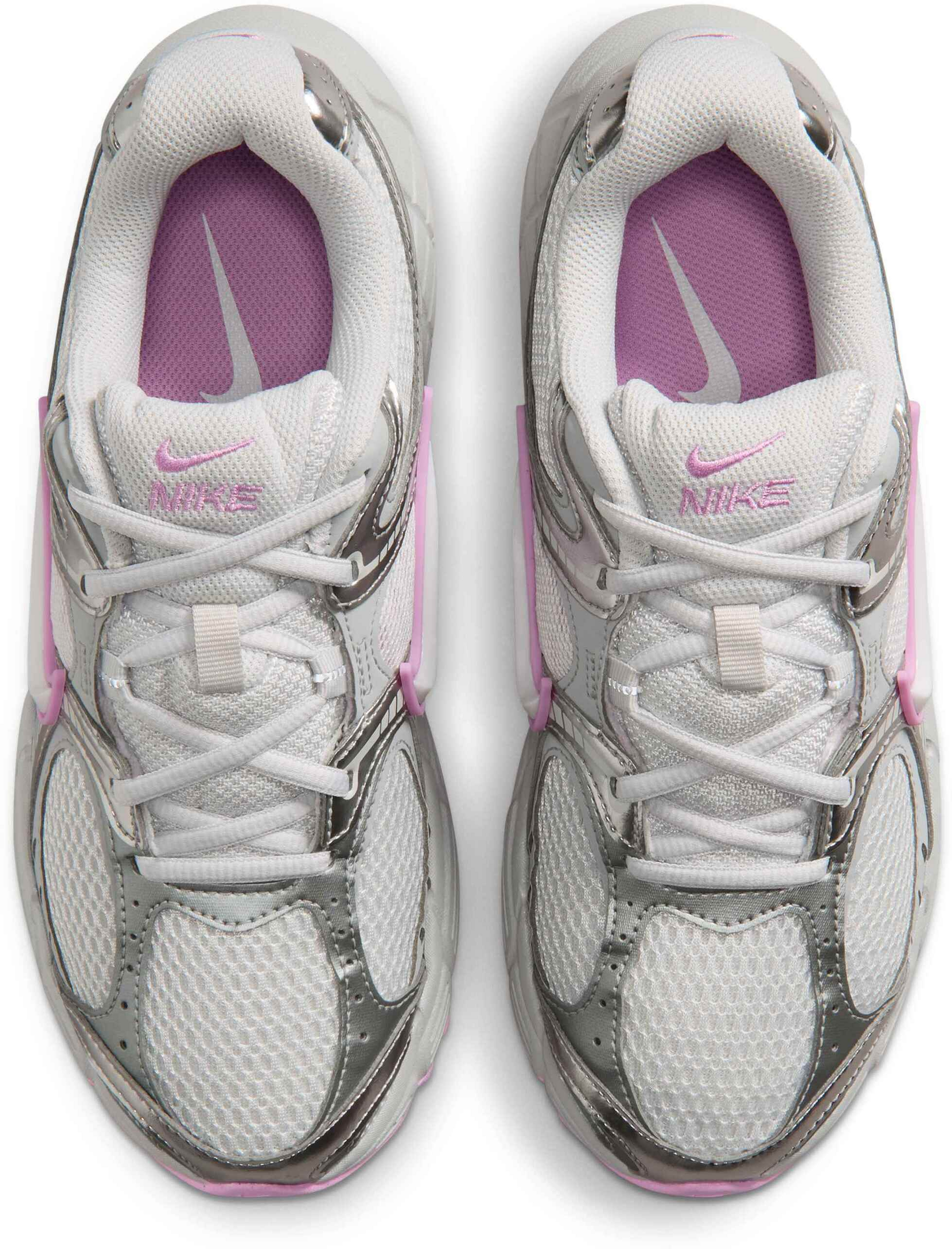 NIKE, Women's Shoes With Reflective Design Accents V5 Rnr