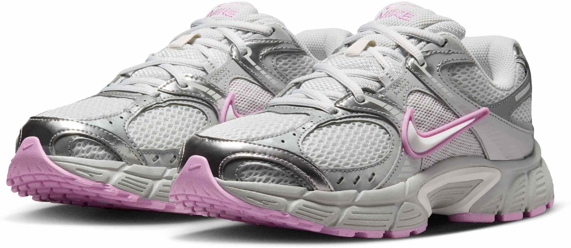 NIKE, Women's Shoes With Reflective Design Accents V5 Rnr