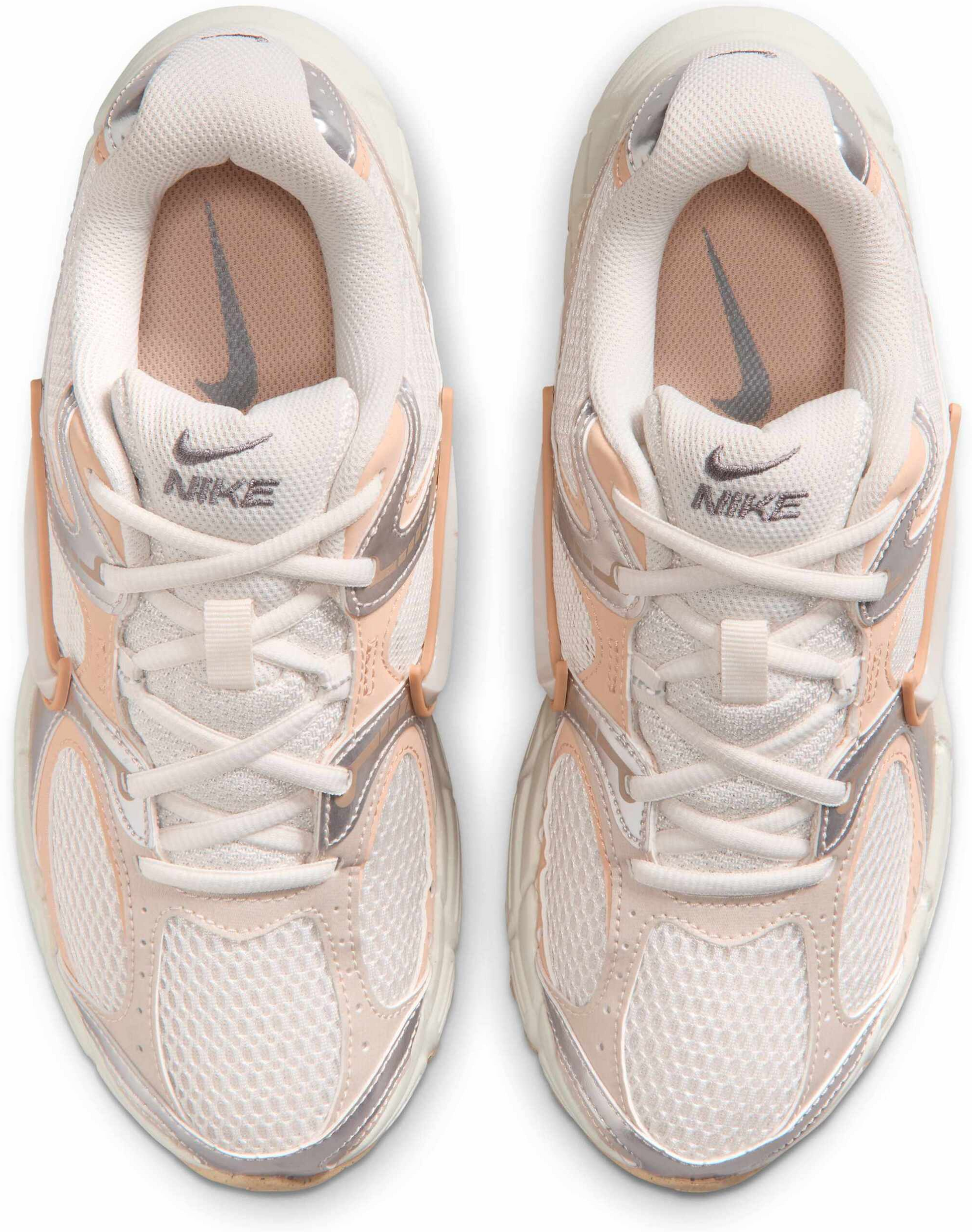 NIKE, Women's Shoes With Reflective Design Accents V5 Rnr
