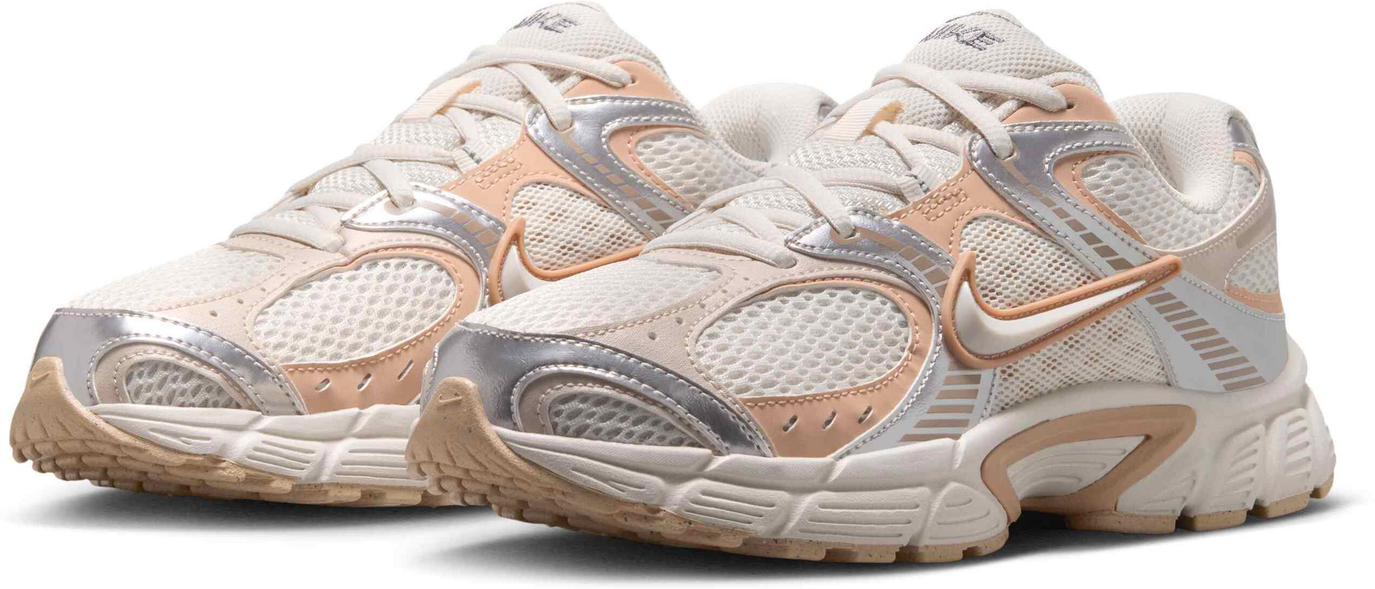 NIKE, Women's Shoes With Reflective Design Accents V5 Rnr