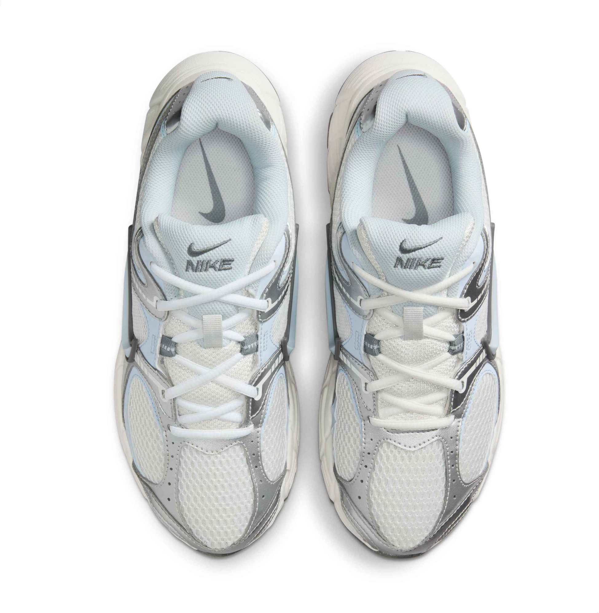 NIKE, Women's Shoes With Reflective Design Accents V5 Rnr