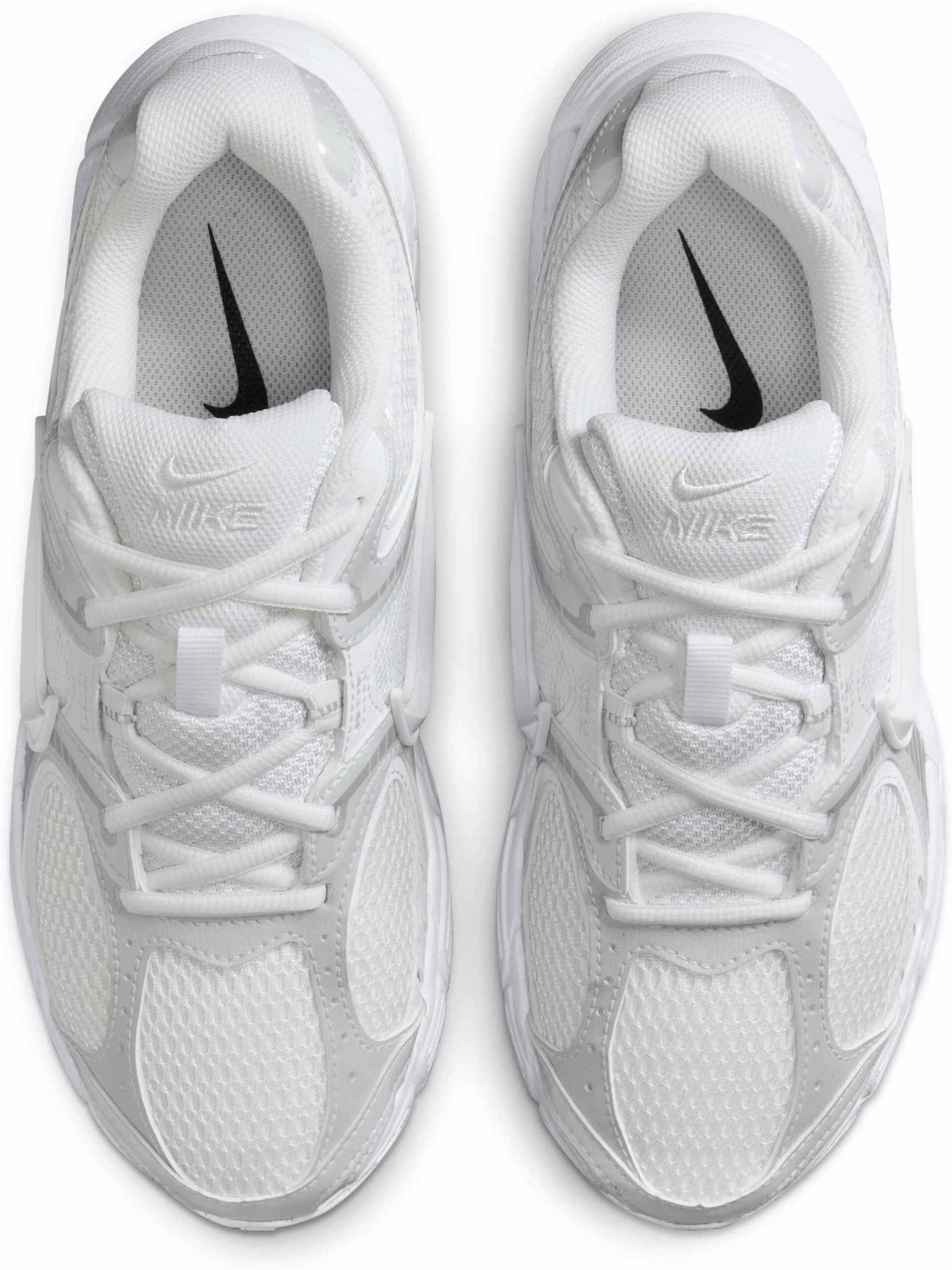 NIKE, Women's Shoes With Reflective Design Accents V5 Rnr