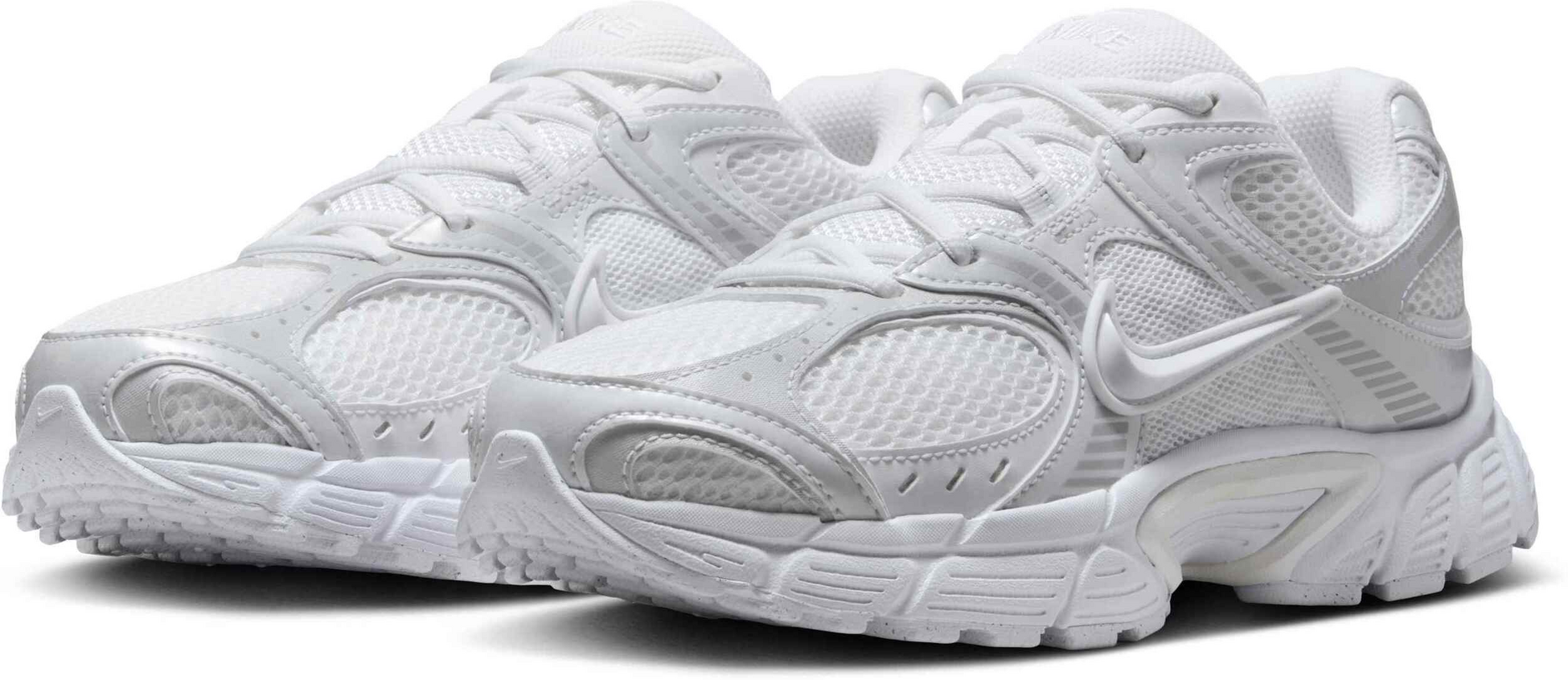 NIKE, Women's Shoes With Reflective Design Accents V5 Rnr