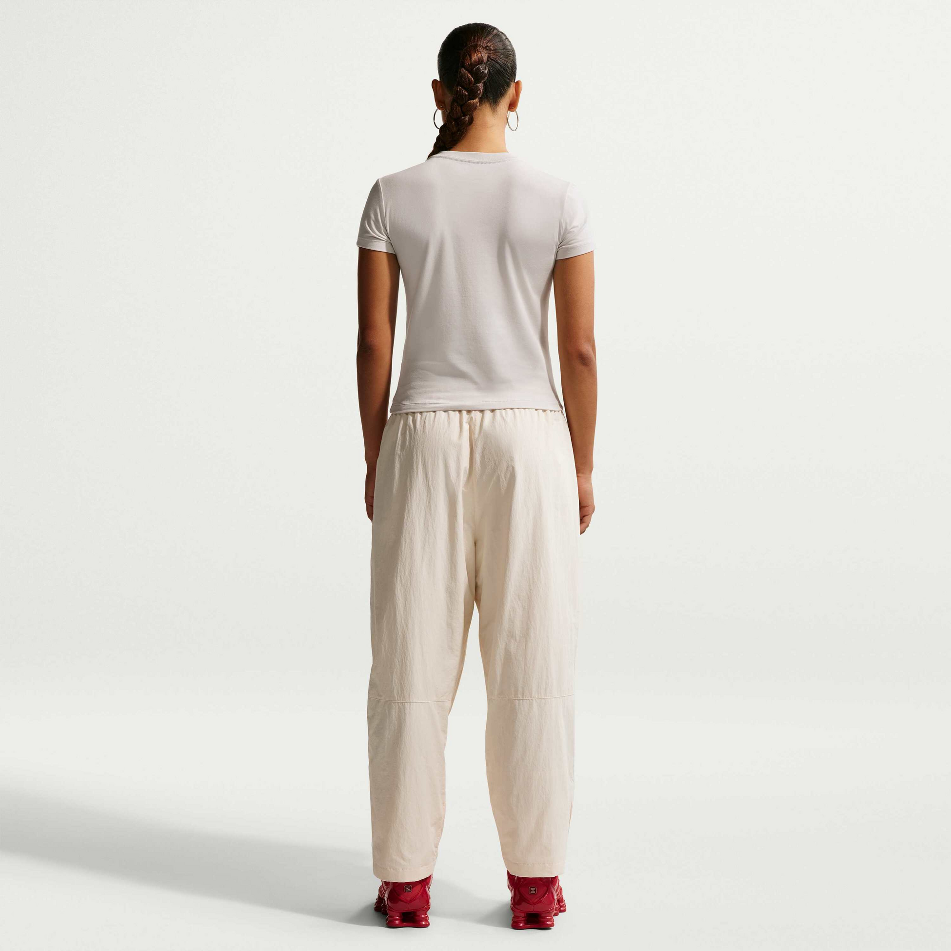 NIKE, Women's Slim Mod-cropped T-shirt Sportswear Chill Knit