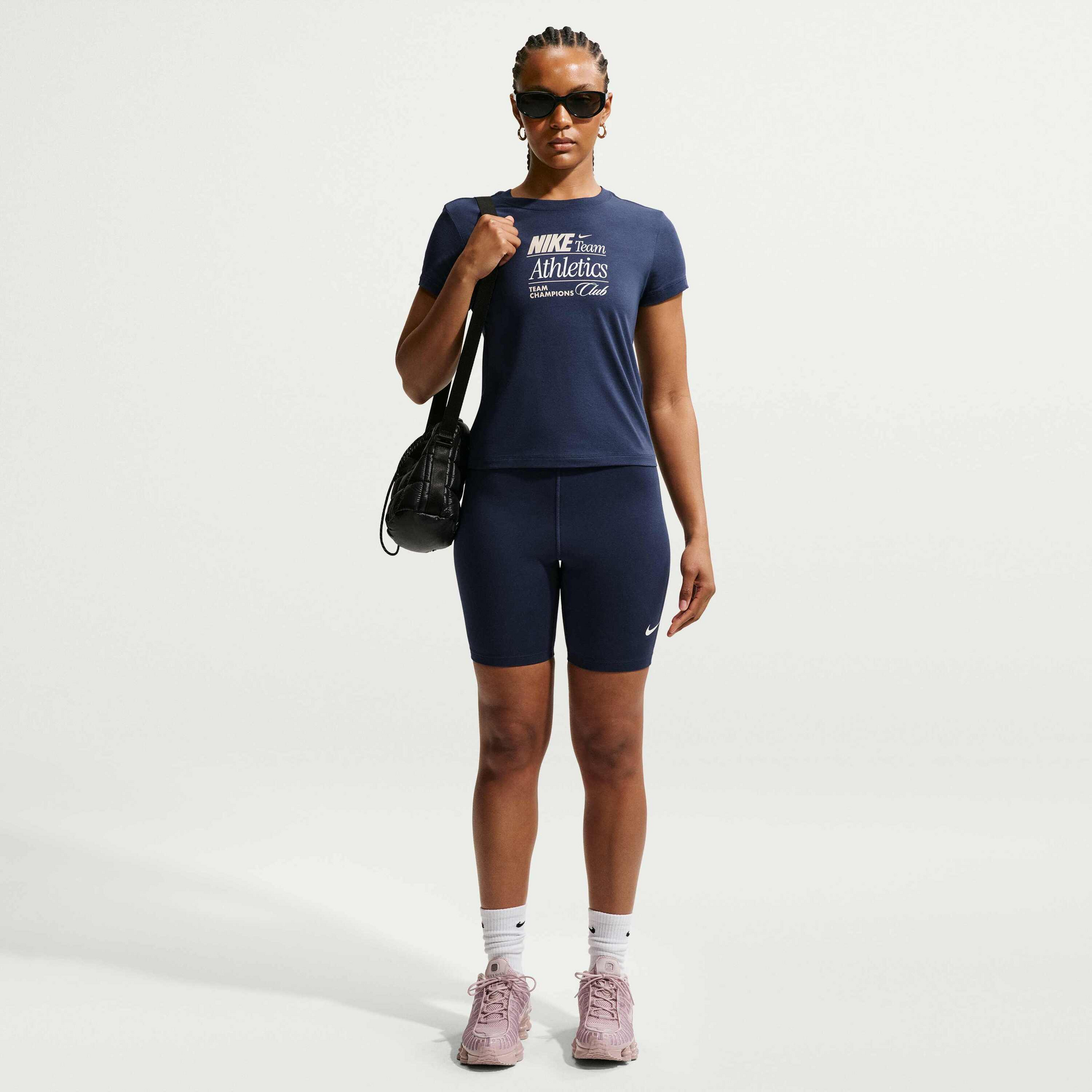 NIKE, Women's Slim Mod-cropped T-shirt Sportswear Chill Knit