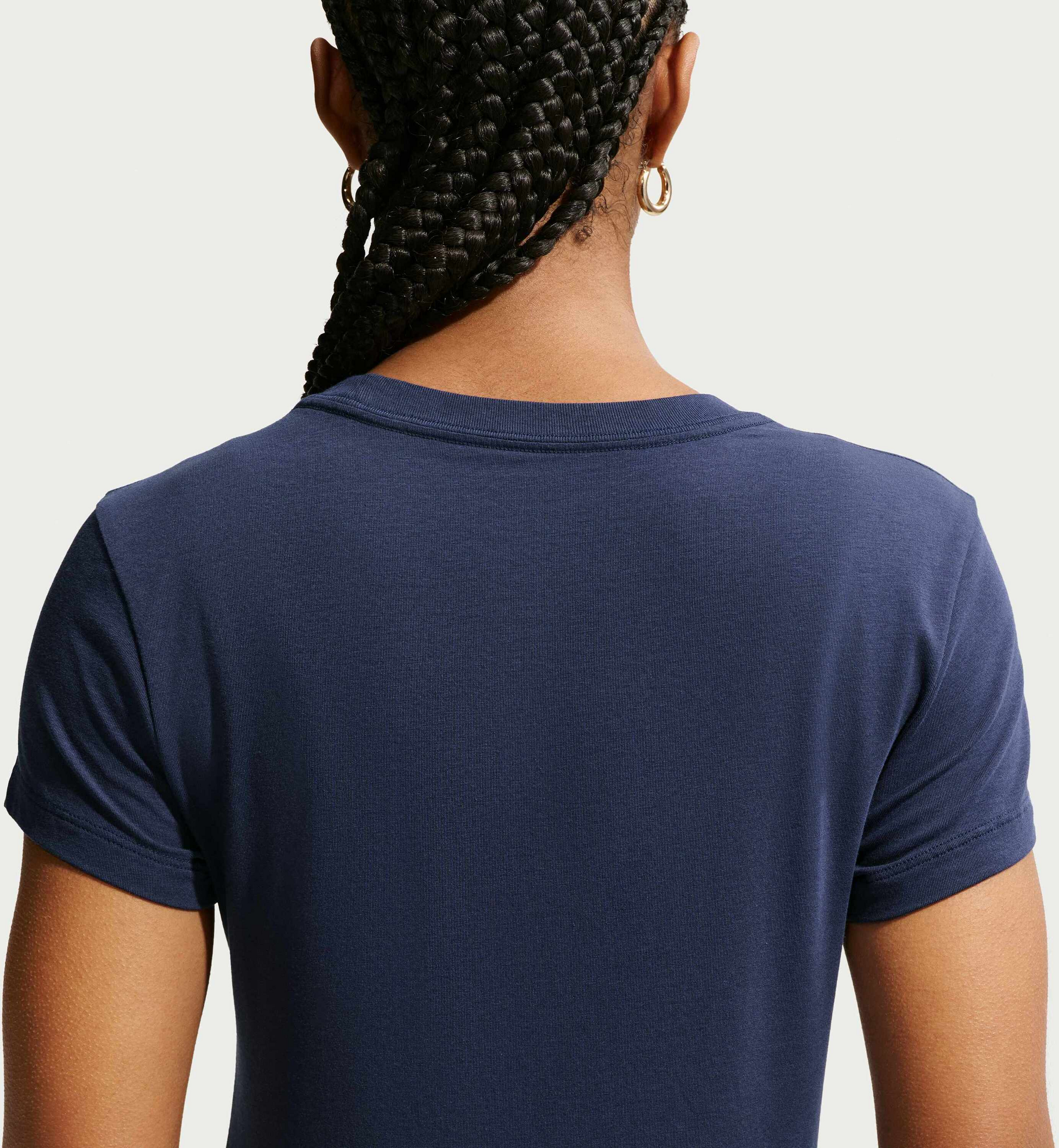 NIKE, Women's Slim Mod-cropped T-shirt Sportswear Chill Knit