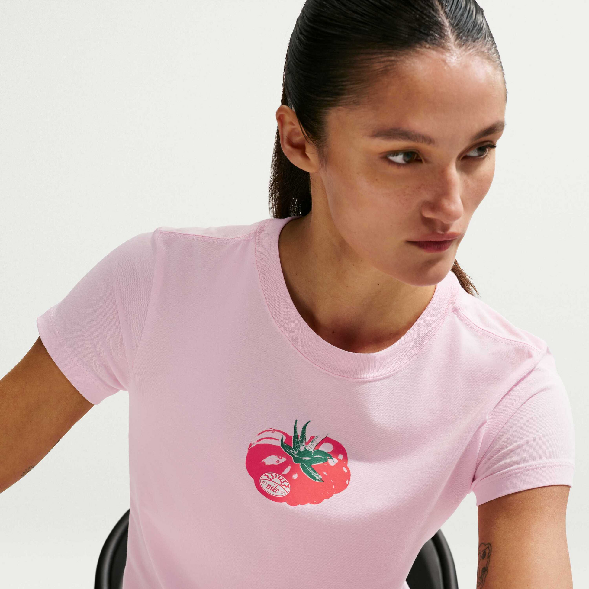 NIKE, Women's Slim Mod-cropped T-shirt Sportswear Chill Knit