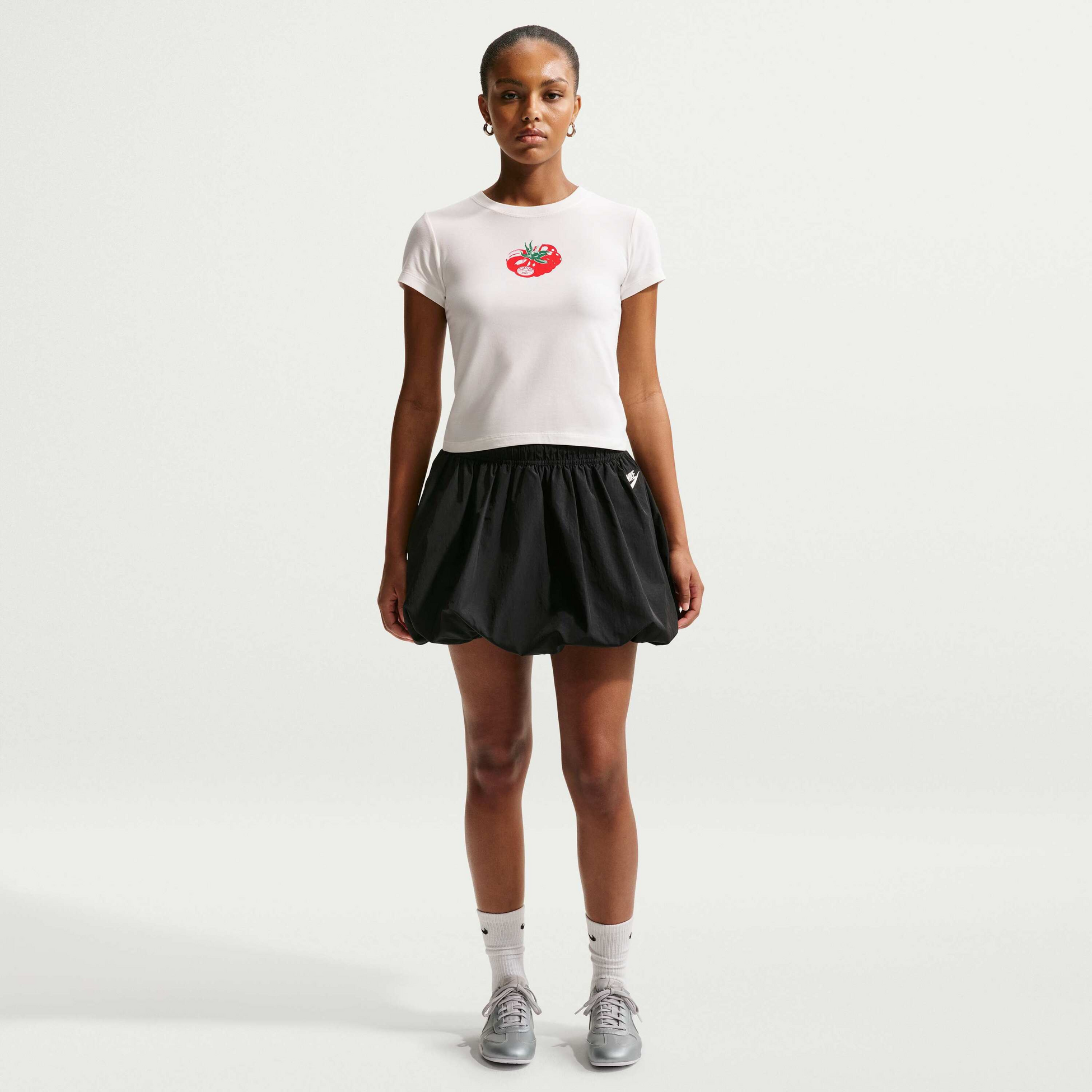 NIKE, Women's Slim Mod-cropped T-shirt Sportswear Chill Knit