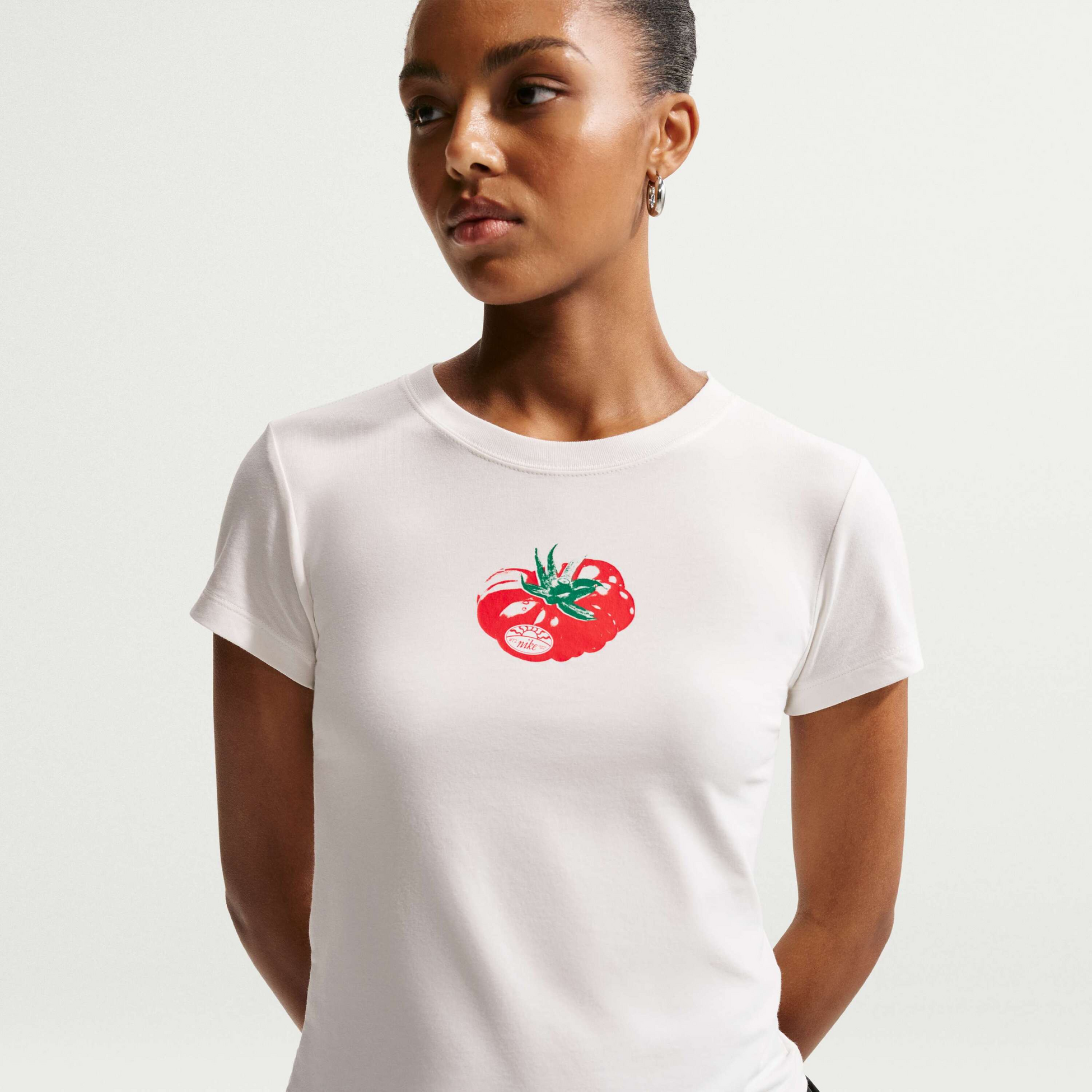NIKE, Women's Slim Mod-cropped T-shirt Sportswear Chill Knit