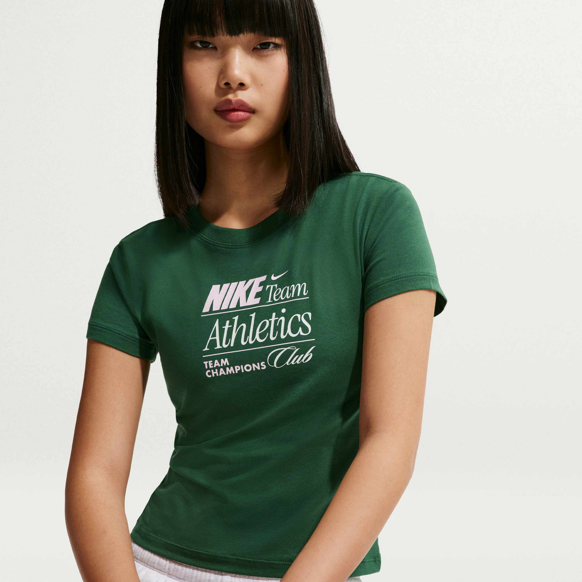NIKE, Women's Slim Mod-cropped T-shirt Sportswear Chill Knit