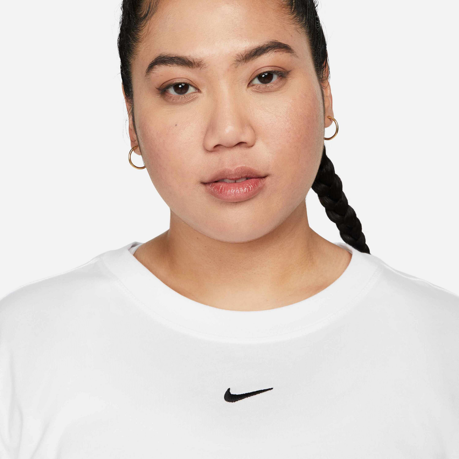 NIKE, Women's T-shirt (plus Size) Sportswear Essential