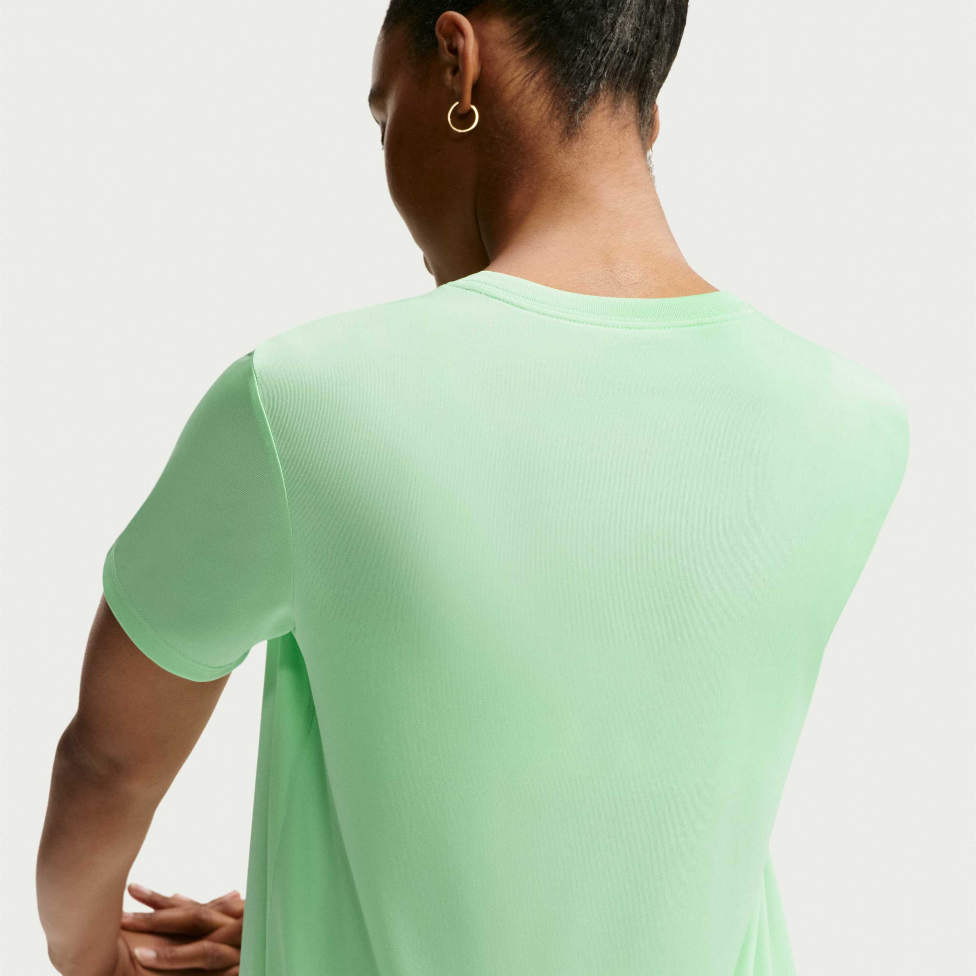 NIKE, Women's T-shirt Dri-fit