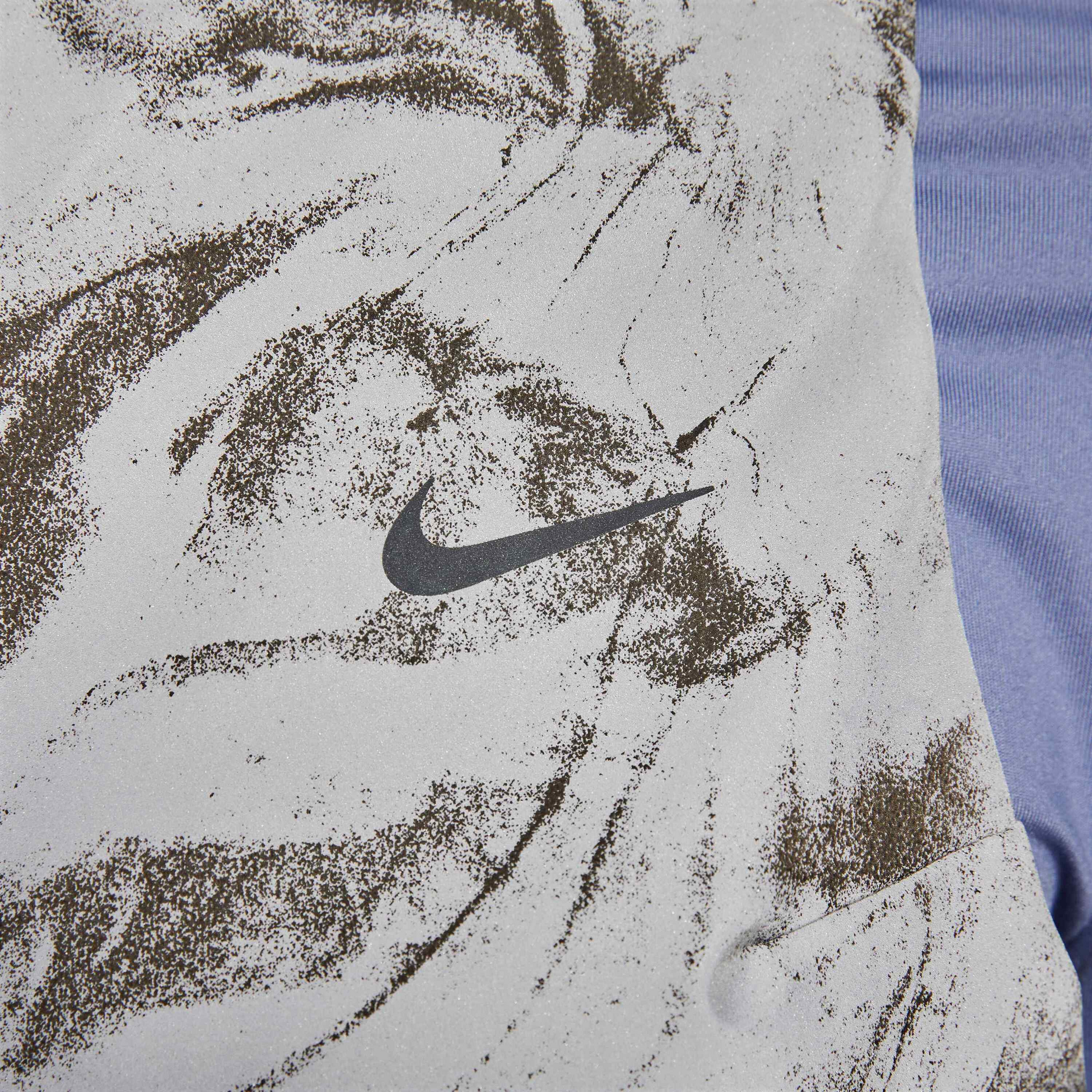 NIKE, Women's Therma-fit Adv Reflective Design Running Vest Swift