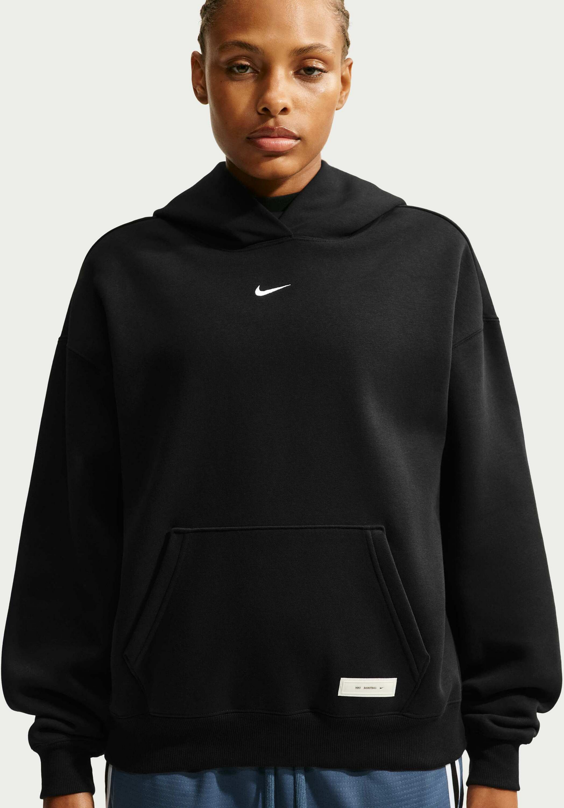 NIKE, Women's Therma-fit Basketball Performance Hoodie Nike