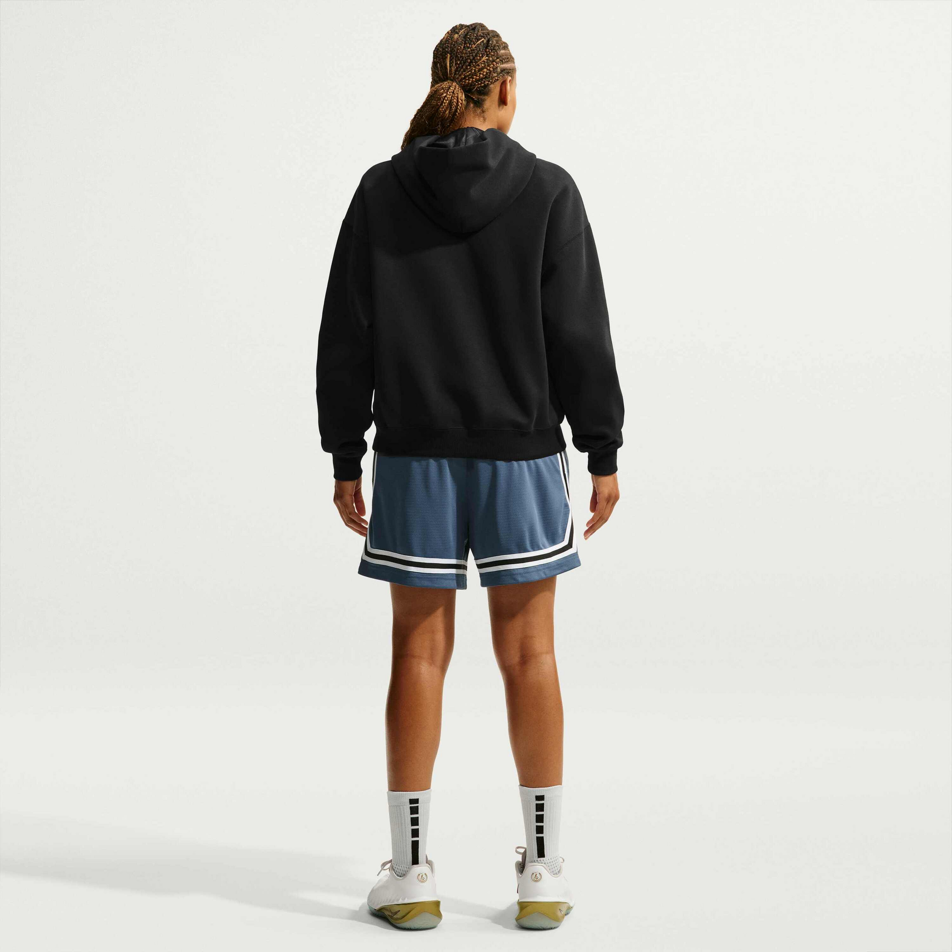 NIKE, Women's Therma-fit Basketball Performance Hoodie Nike