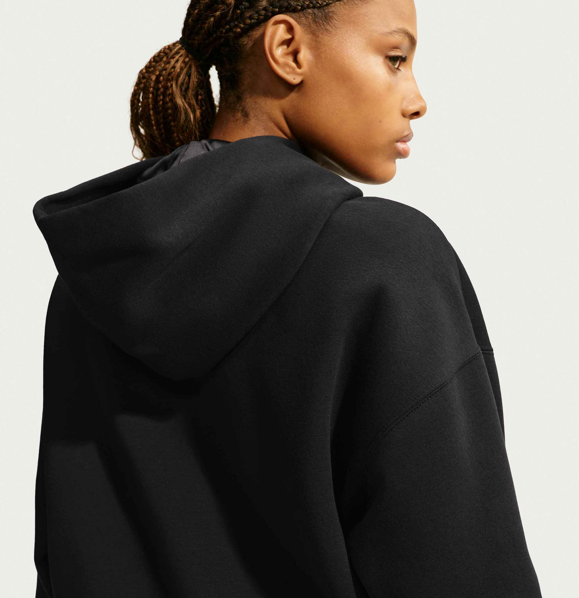 NIKE, Women's Therma-fit Basketball Performance Hoodie Nike