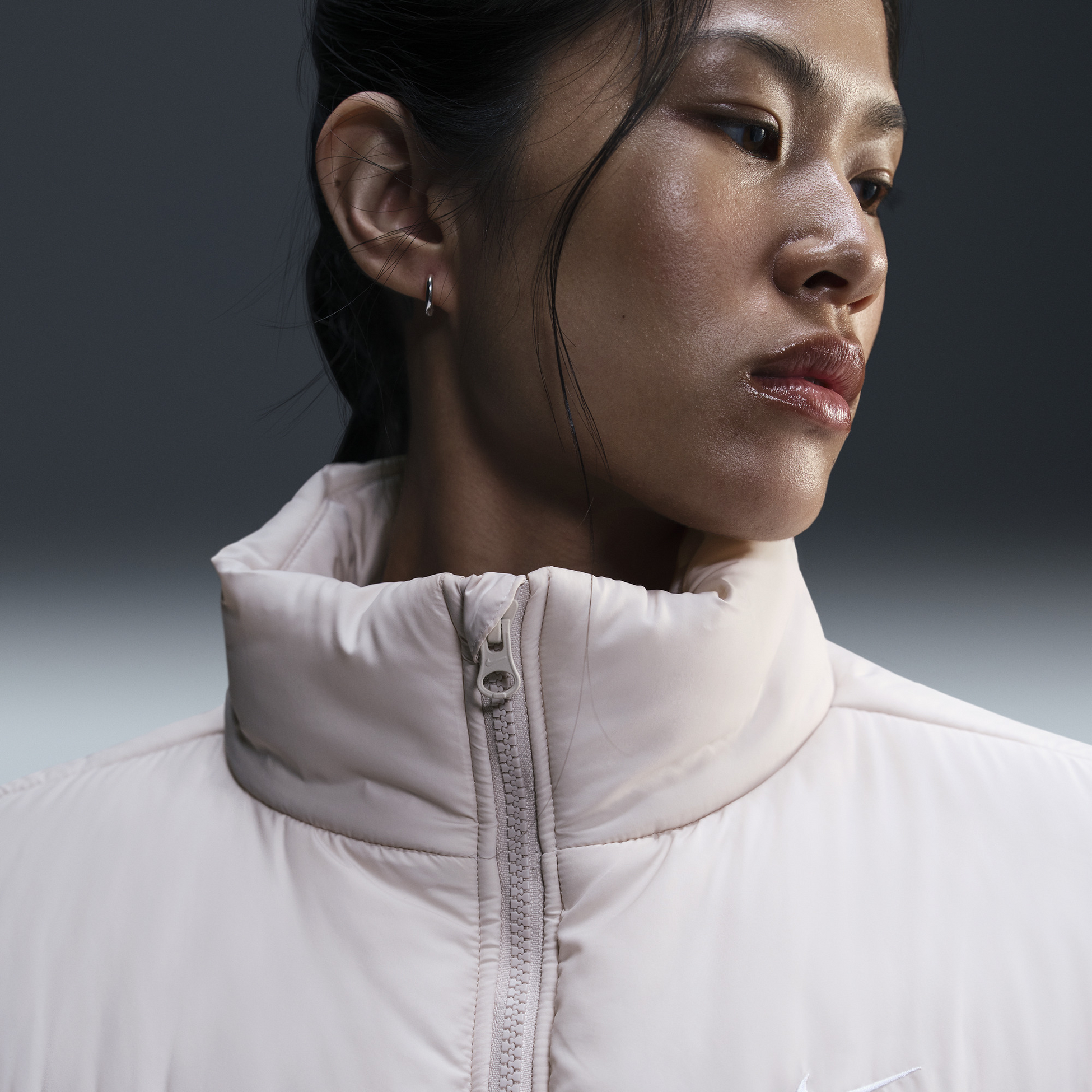 NIKE, Women's Therma-fit Loose Gilet Sportswear Classic Puffer