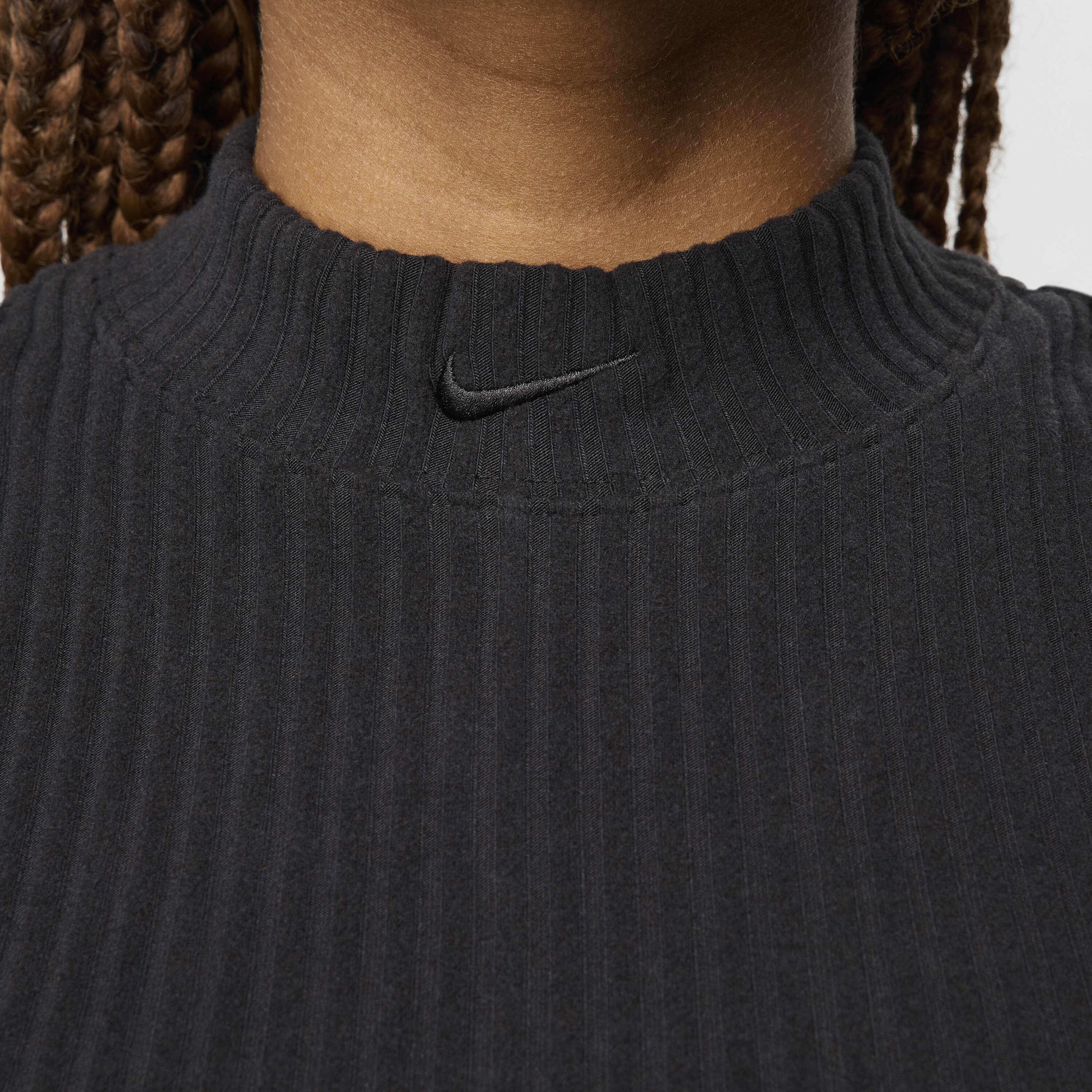 NIKE, Women's Tight Mock-neck Cropped Tank Top Sportswear Chill Rib