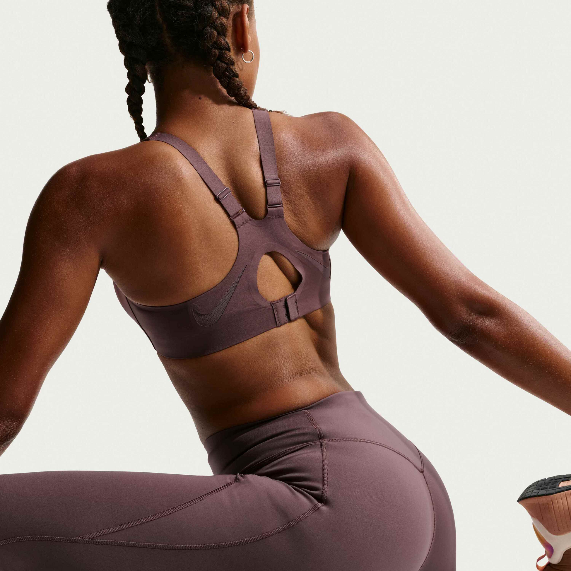 NIKE, Women's Ultrahigh-support Padded Sports Bra Rival