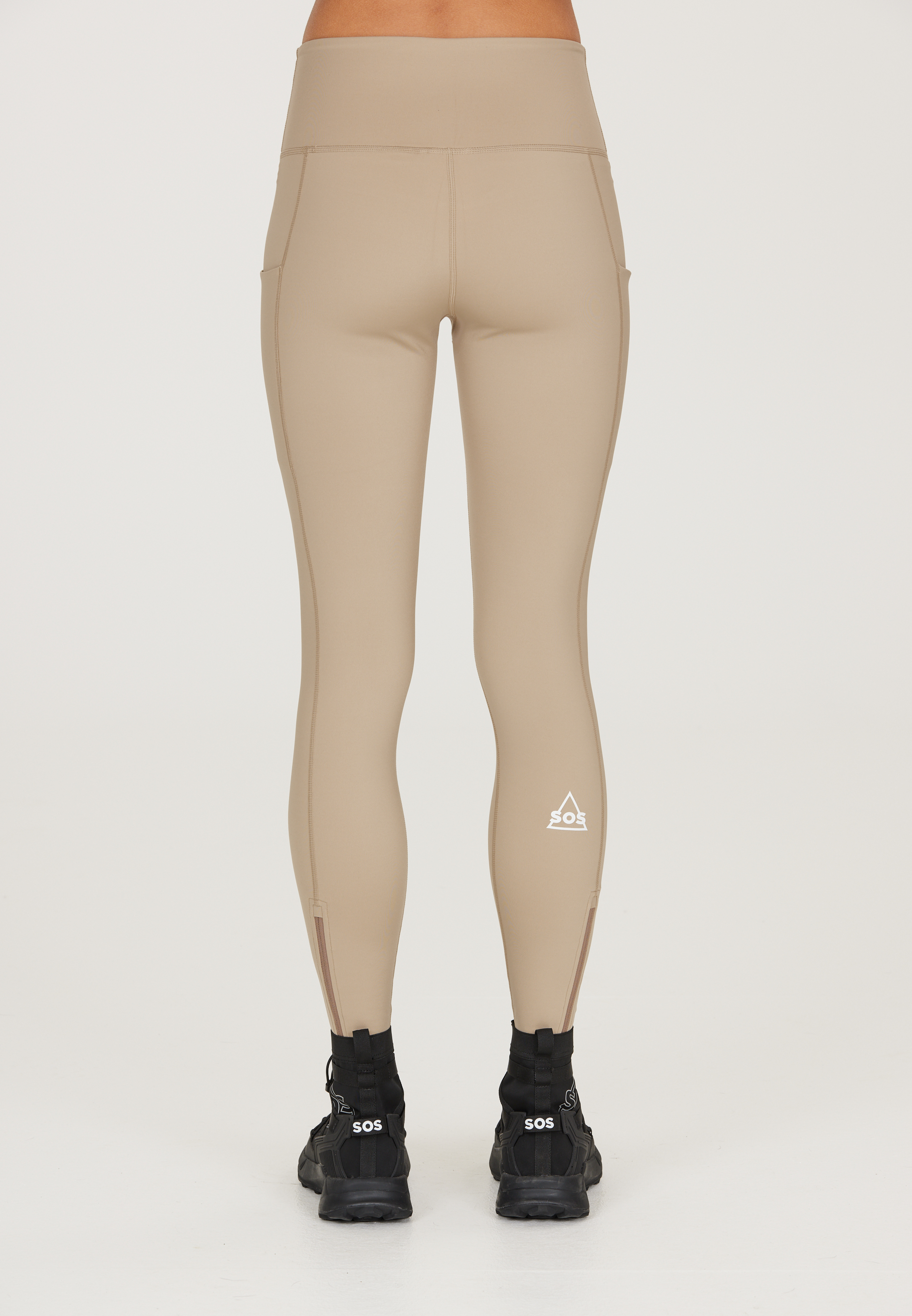 SOS, Yala Tights