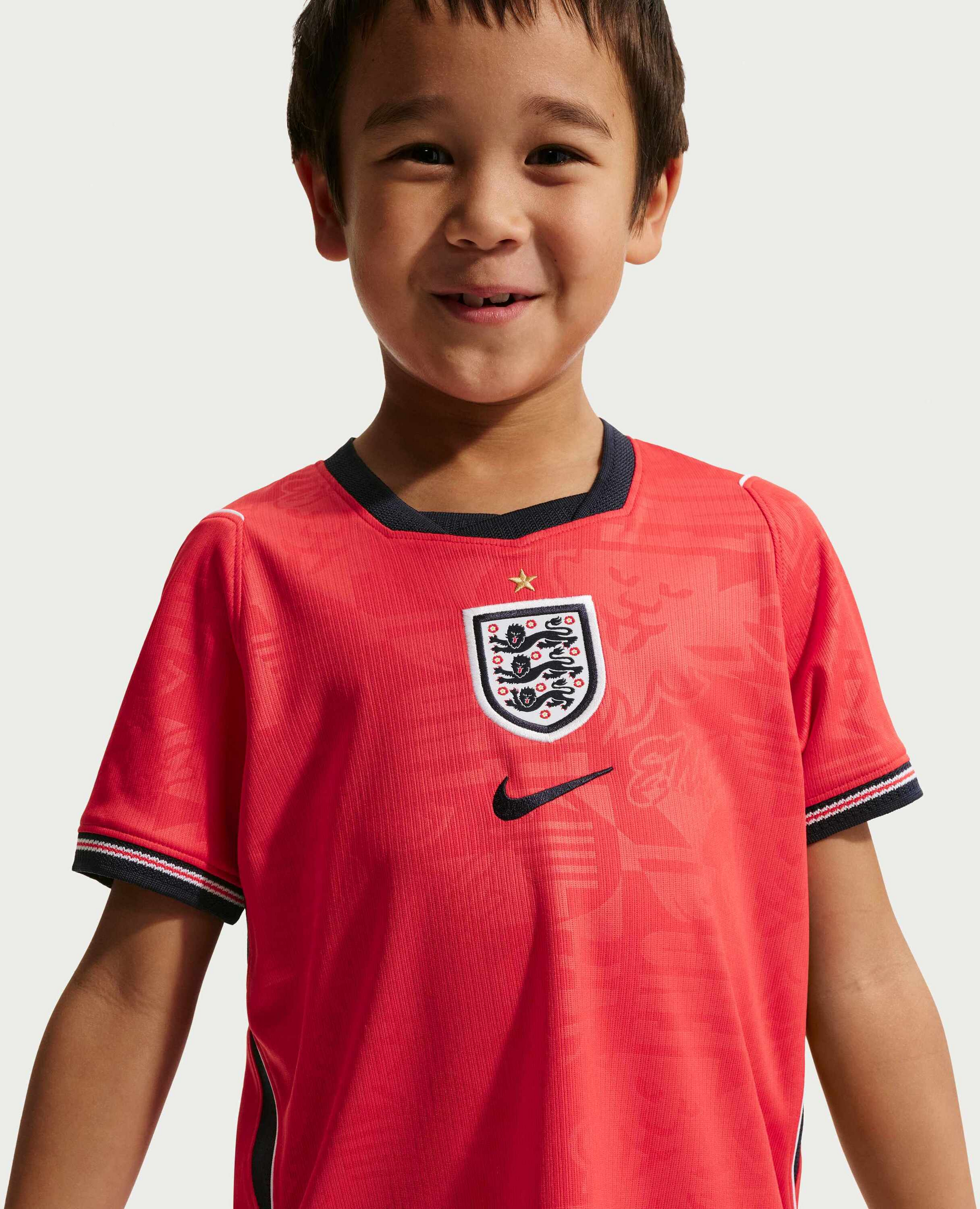 NIKE, Younger Kids' Football Replica 3-piece Kit England 2026 Stadium Away