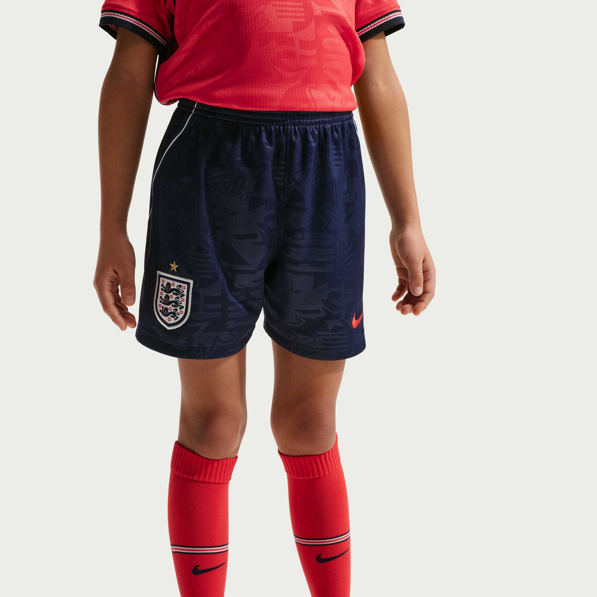 NIKE, Younger Kids' Football Replica 3-piece Kit England 2026 Stadium Away