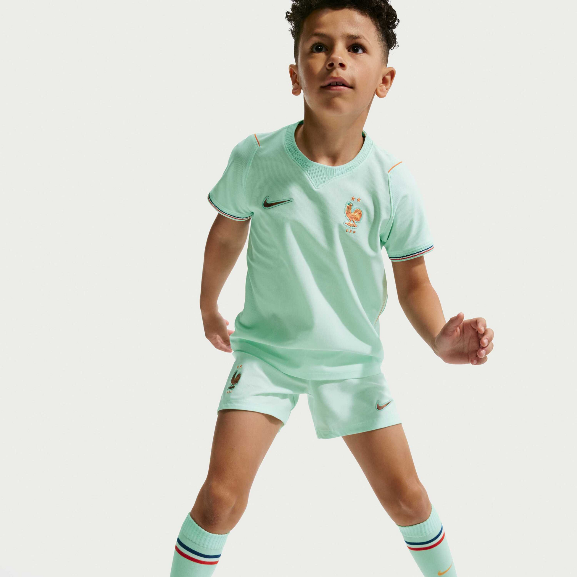 NIKE, Younger Kids' Football Replica 3-piece Kit Fff 2026 Stadium Away