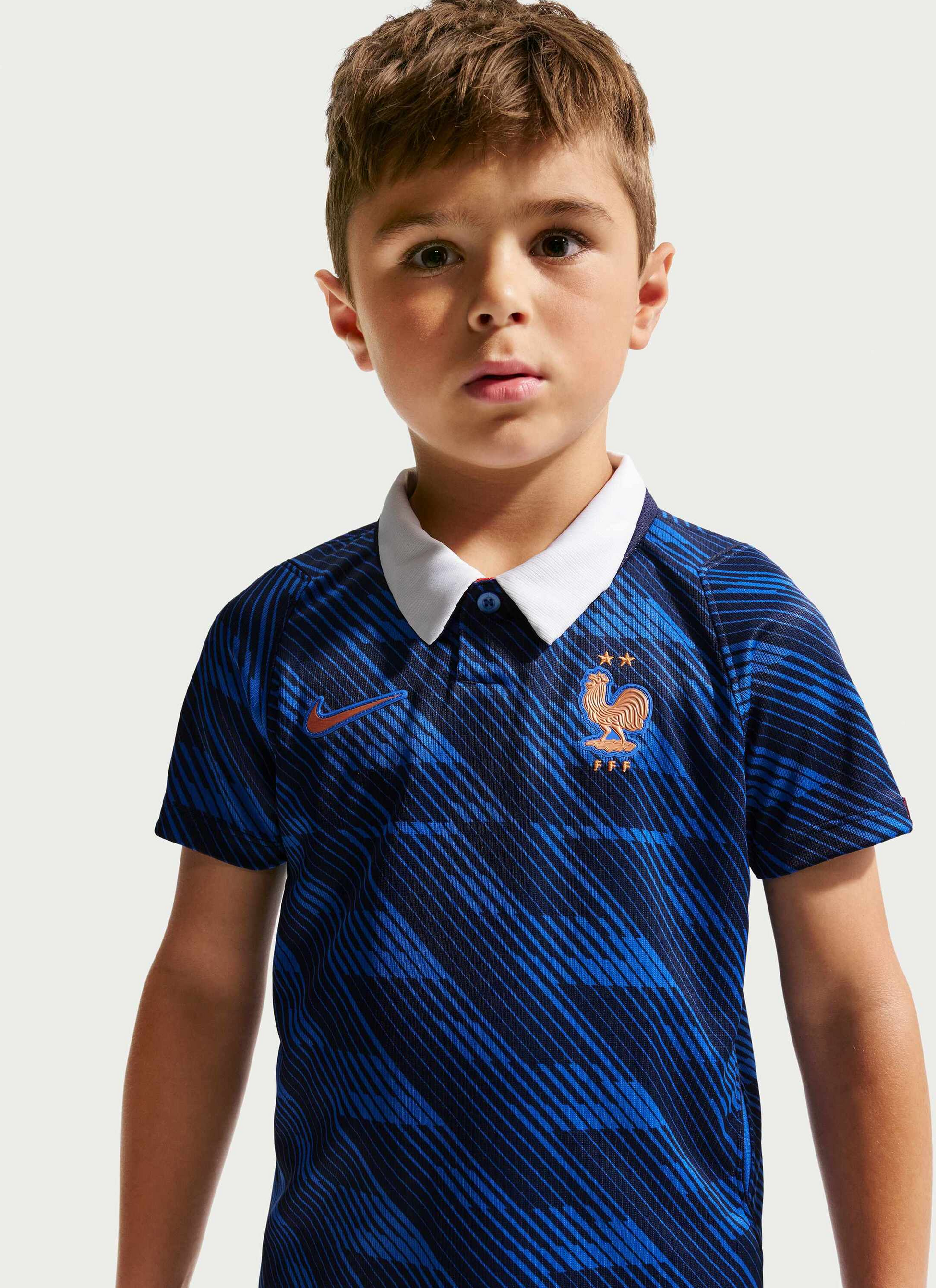 NIKE, Younger Kids' Football Replica 3-piece Kit Fff 2026 Stadium Home