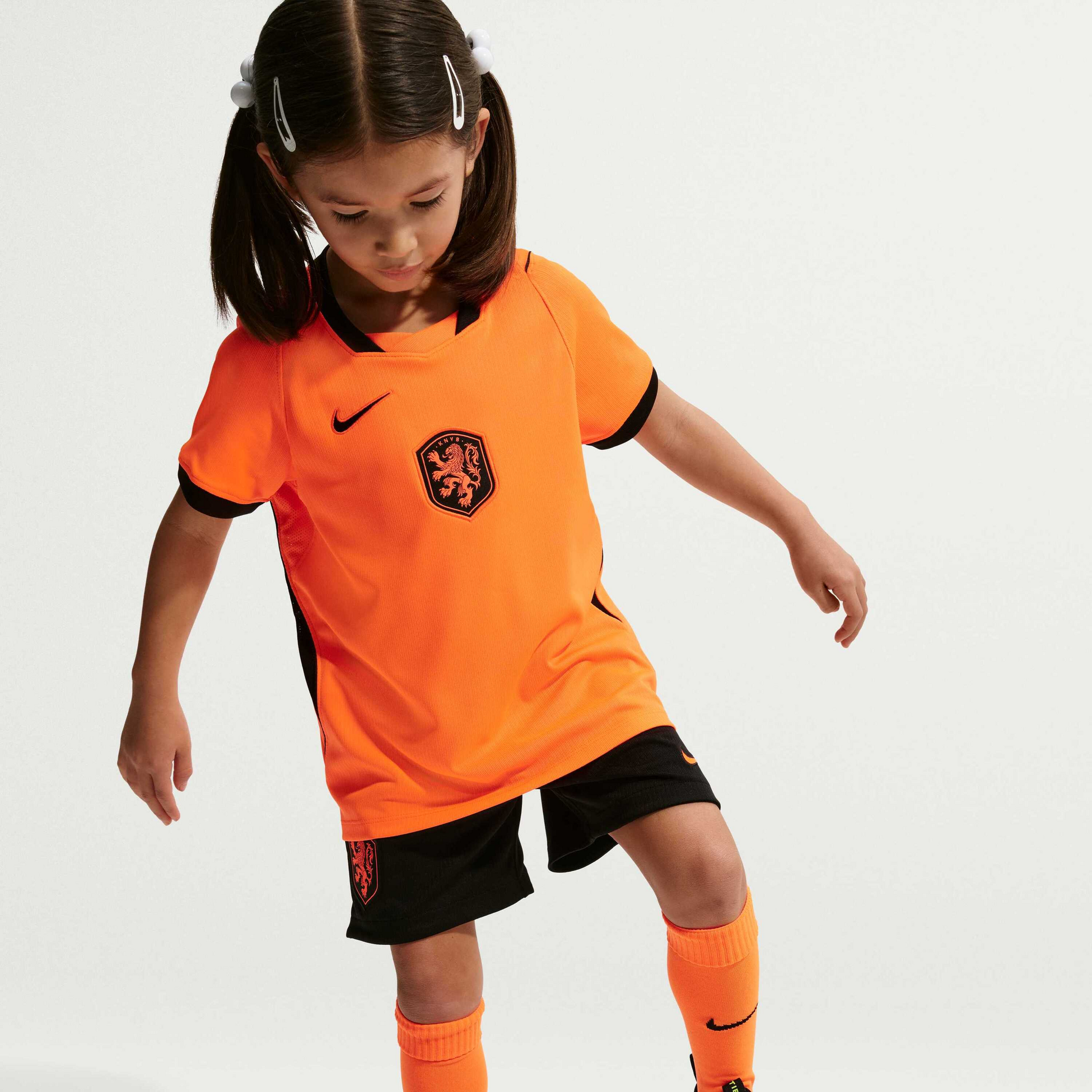 NIKE, Younger Kids' Football Replica 3-piece Kit Netherlands 2026 Stadium Home