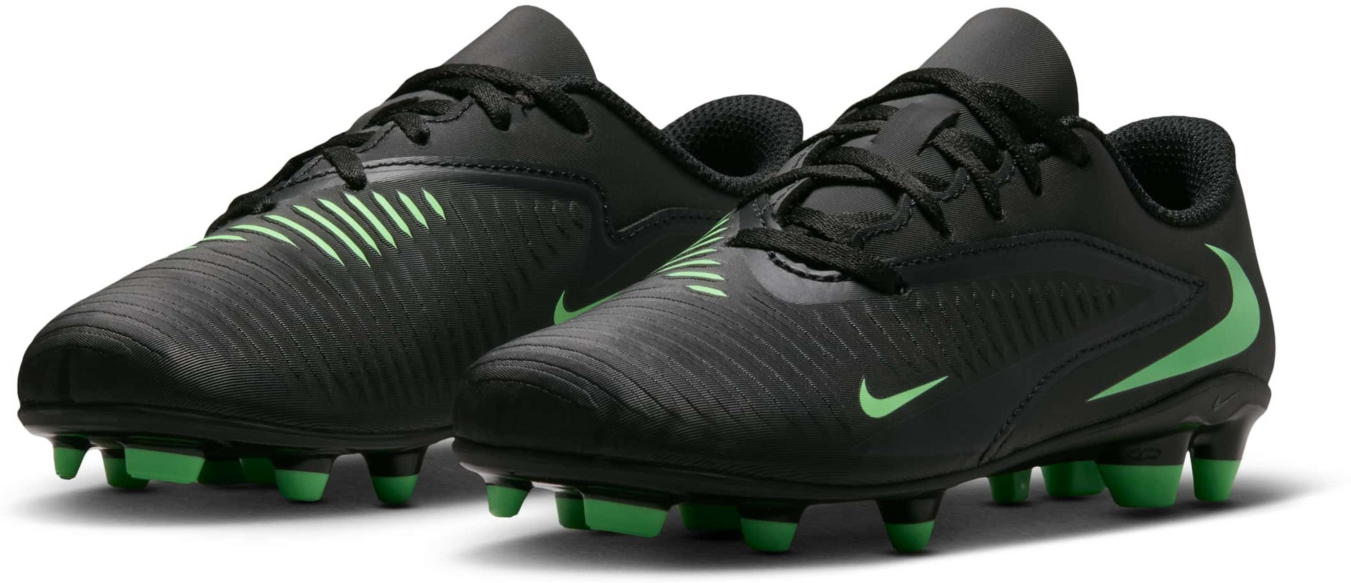 NIKE, Younger Kids' Multi-ground Football Boot Jr. Phantom 6 Low Club