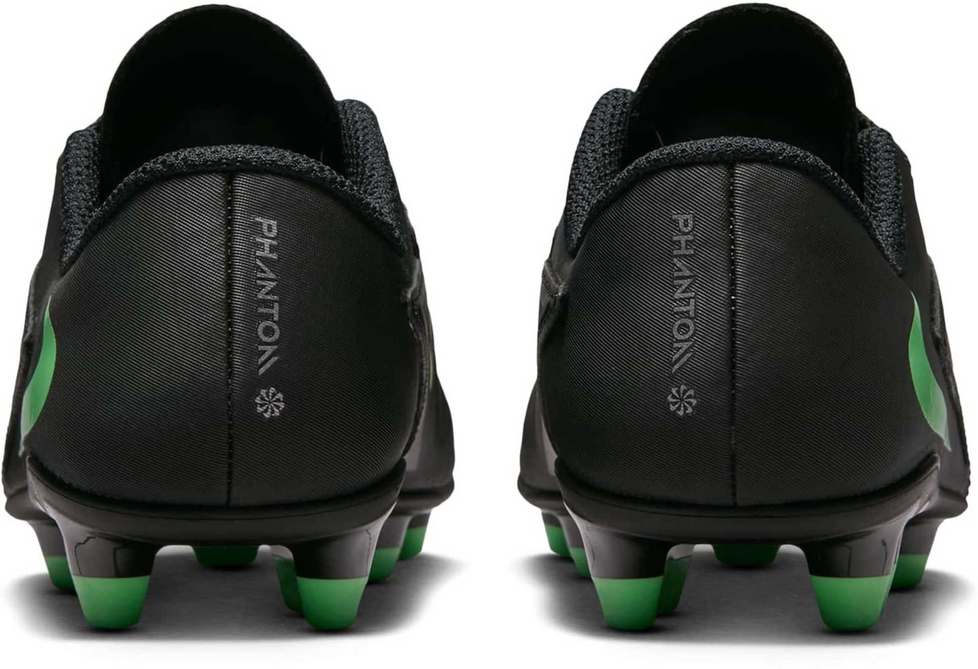 NIKE, Younger Kids' Multi-ground Football Boot Jr. Phantom 6 Low Club